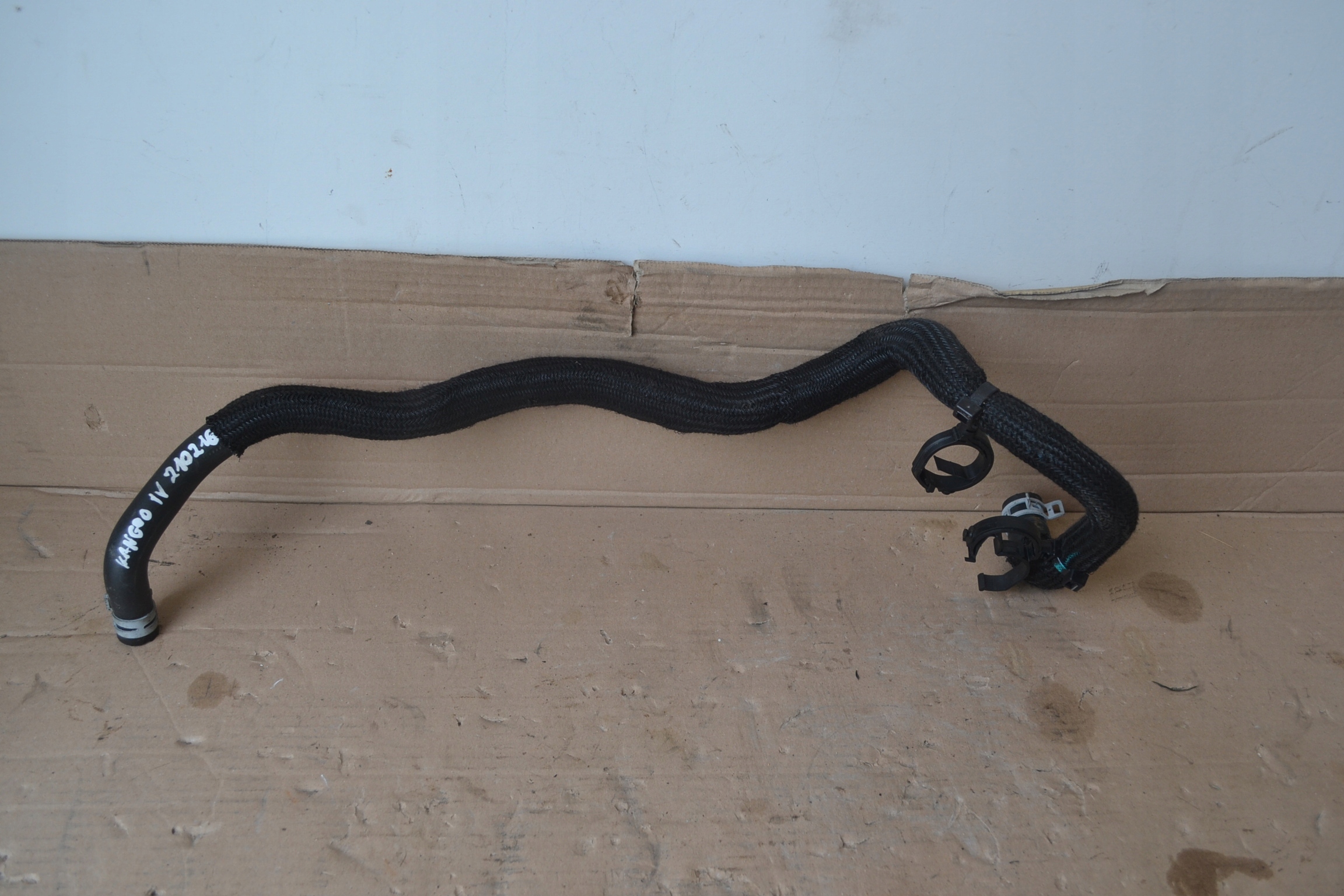 prijenos crijevo vode RENAULT KANGOO IV 215018322R