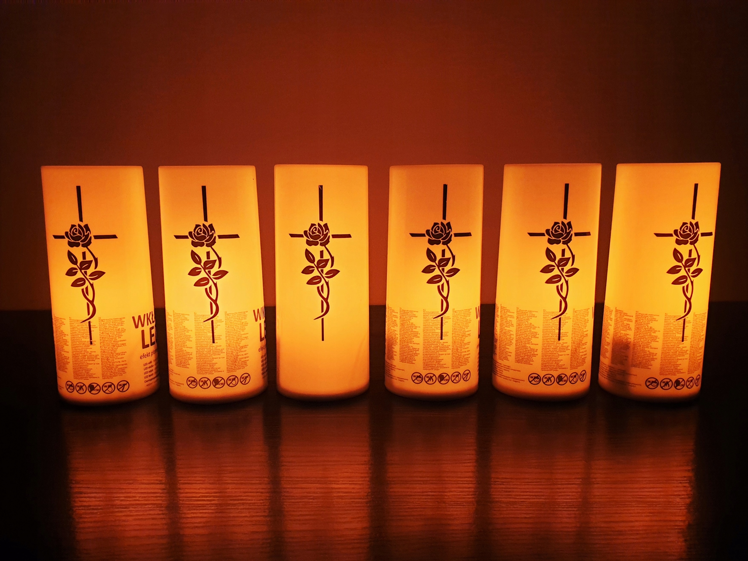 WKŁAD KRZYŻ NA BATERIE DO ZNICZY 13,8CM PŁOMIENIA EAN (GTIN) 5907520024958