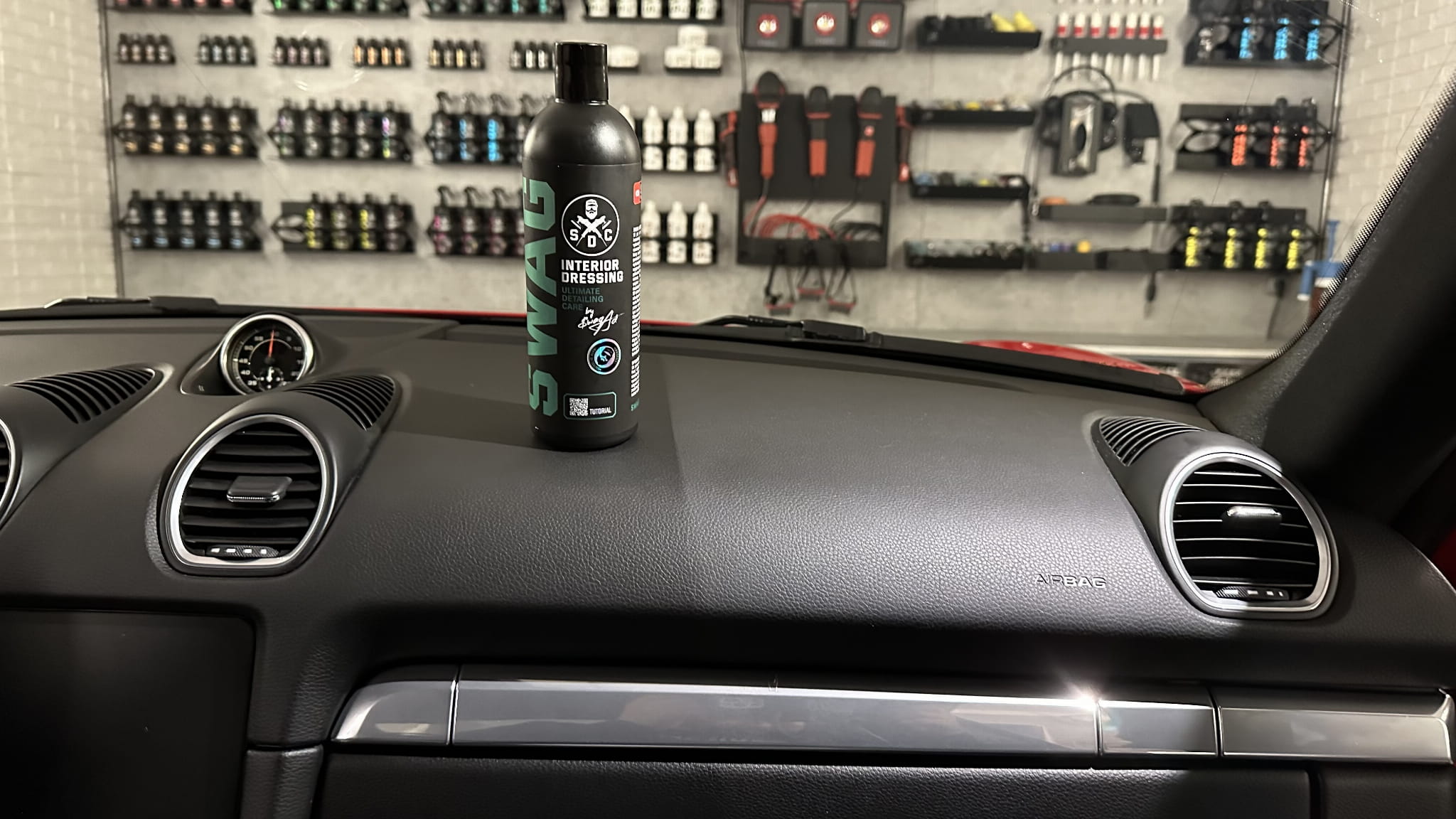 SWAG INTERIOR DRESSIGN 500 ml Satynowy Dressing do Kokpitu Wnętrza Plastiku Producent Swag