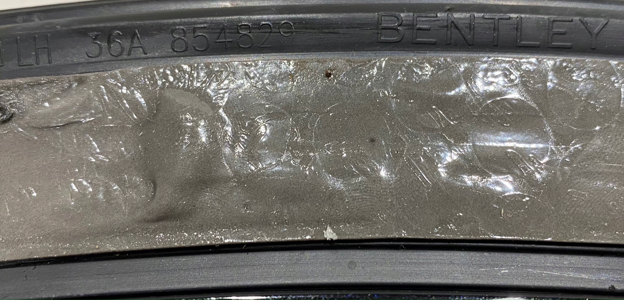 BENTLEY BENTAYGA sinistra modanatura parafango 36A854819