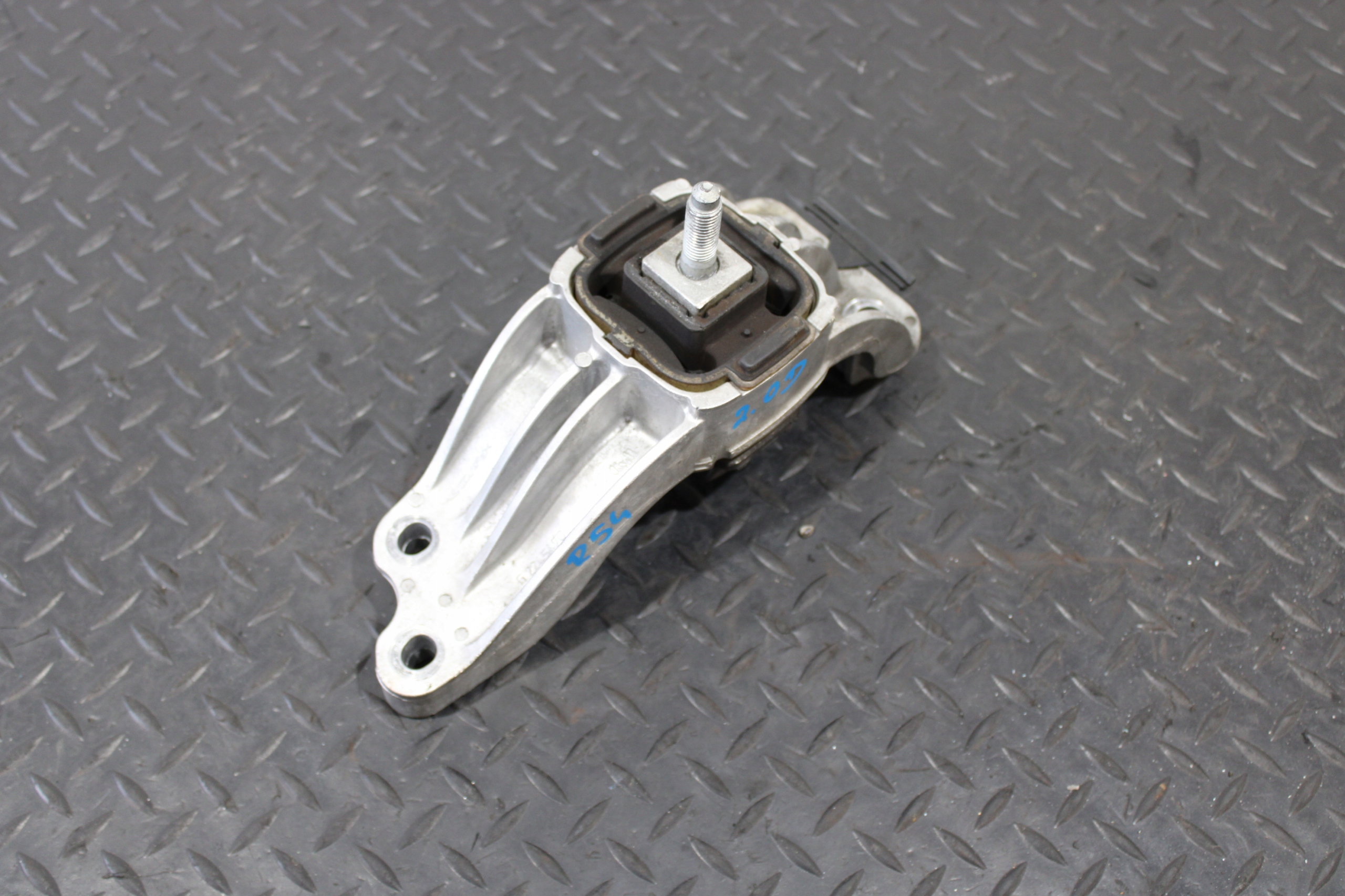 holder engine mount MINI CLUBMAN R55 G2245106
