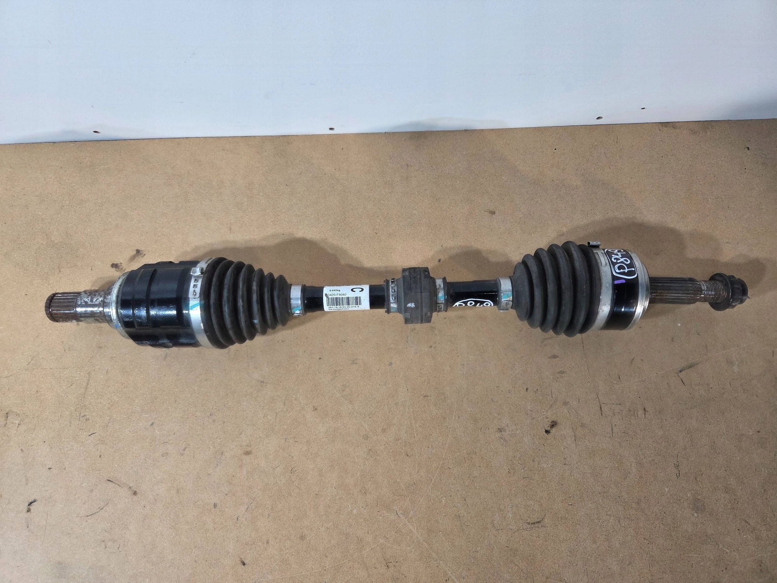 Toyota C-HR and 1,8H semi-axis front left 43420F4040 (P849)
