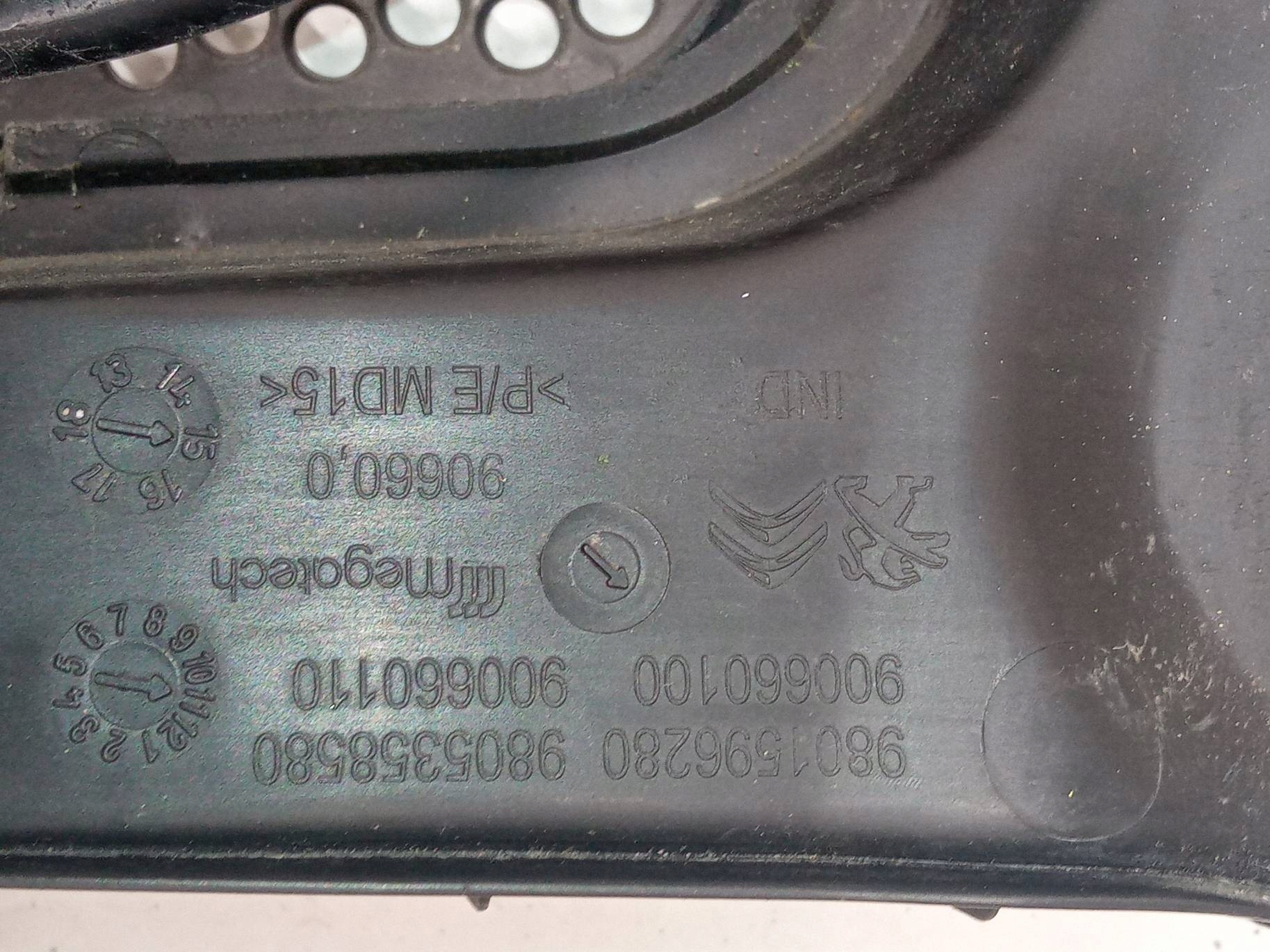 torpedo left right KOMPLET 9805358680 Citroen C4 Cactus and (2014- )