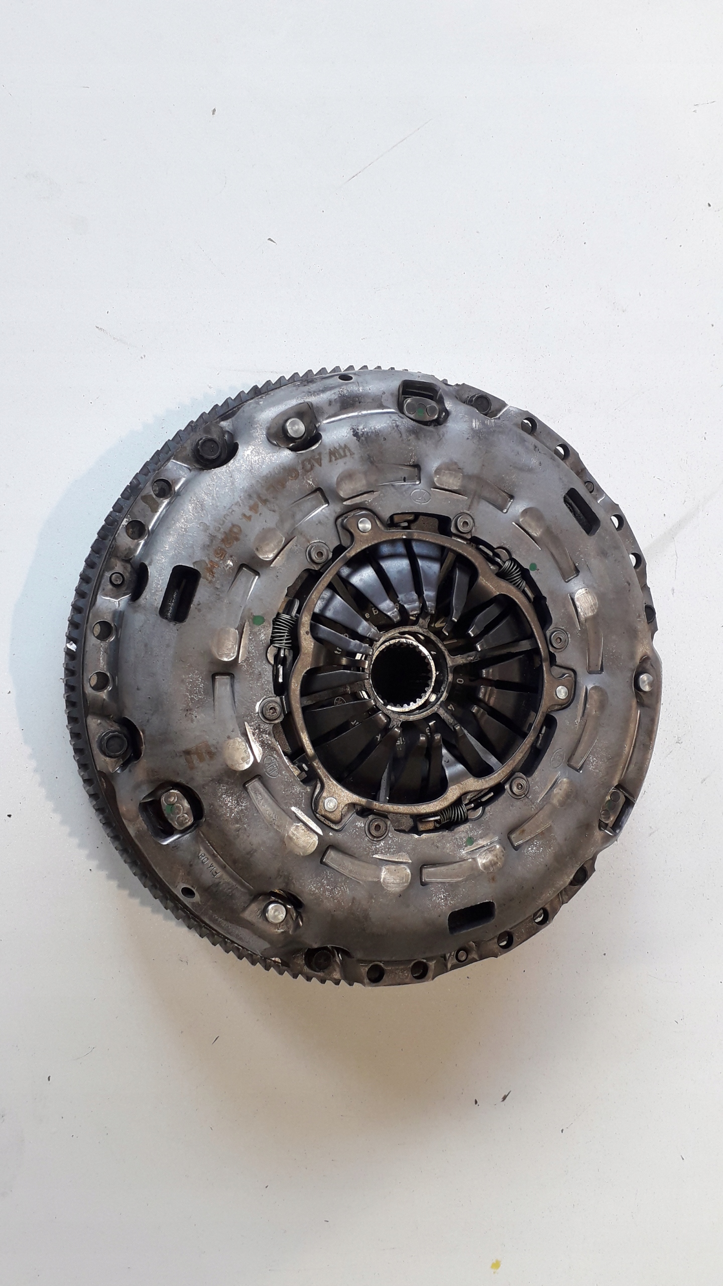 VW T6 COMPLETS EMBRAYAGE 04L141025H 04L105266AJ