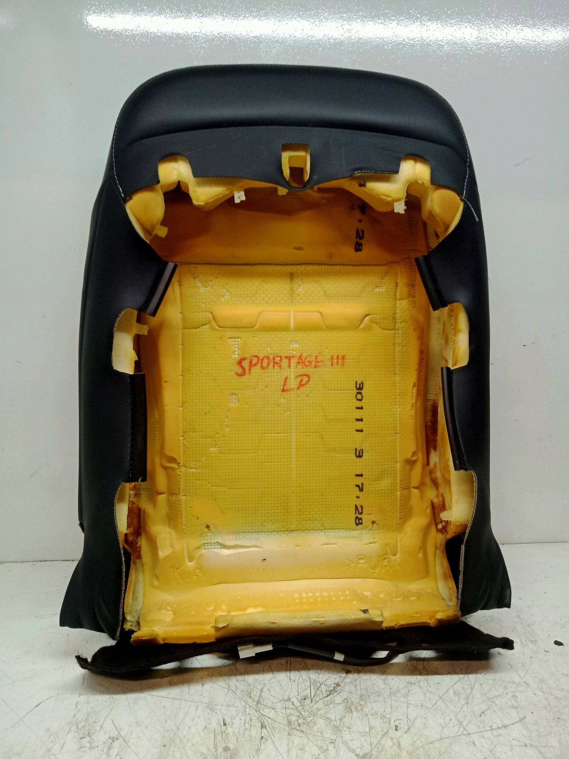 KIA SPORTAGE OPARCIE seat left front 2011-15R