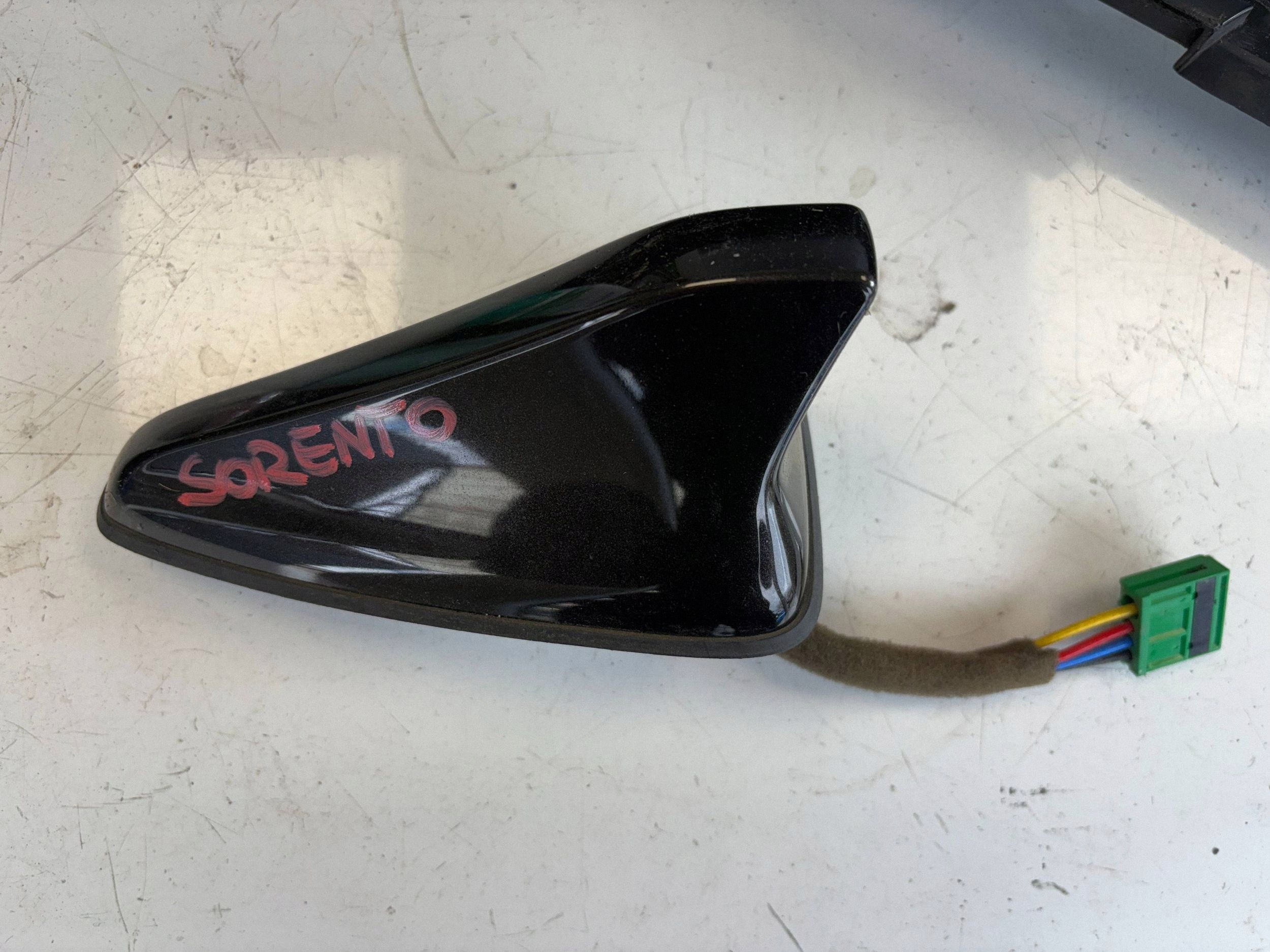 KIA SORENTO IV Antenne Toit GPS PLETWA 96210-P2400