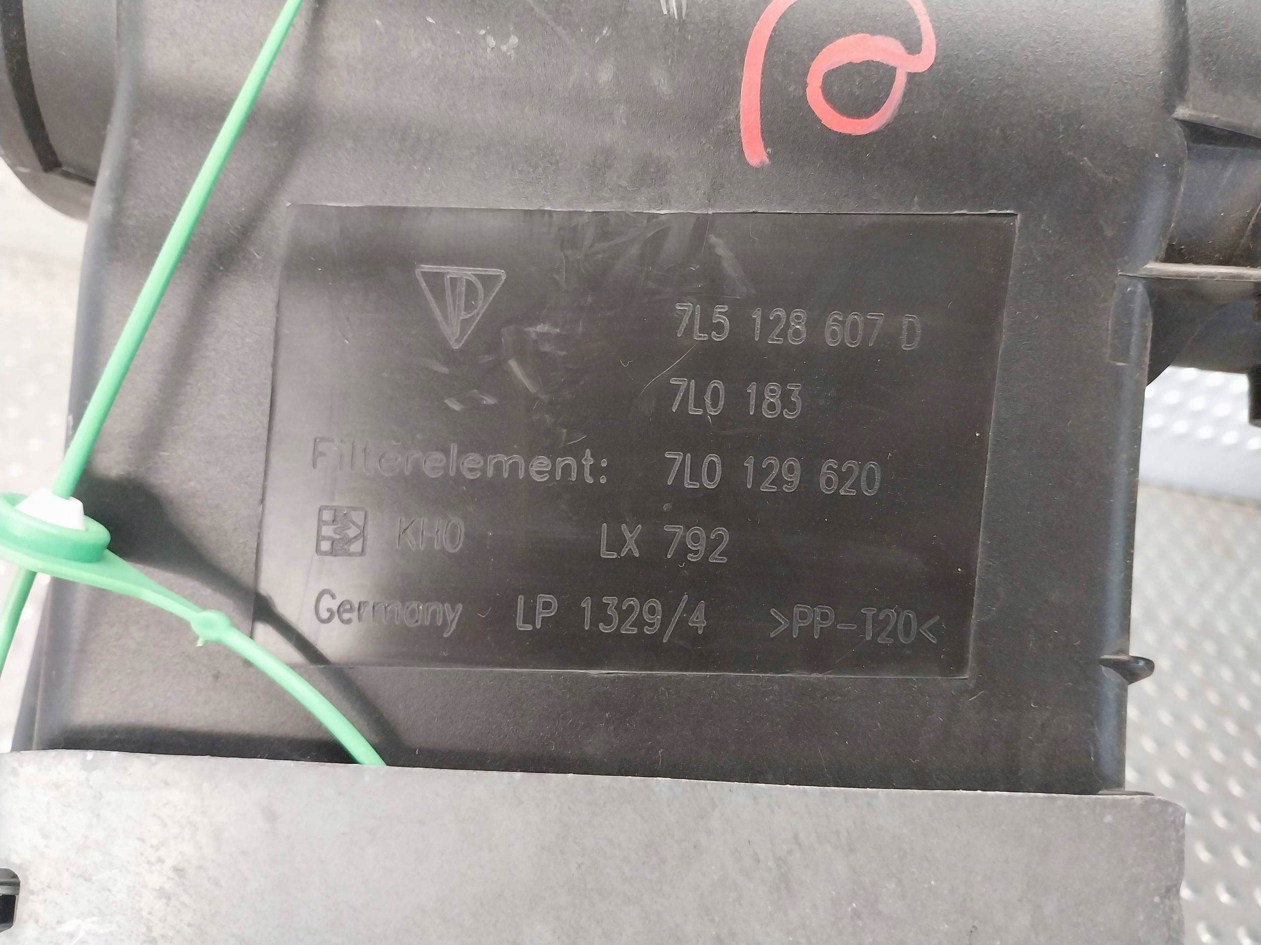 Gehäuse filter luft links 7L5128607D PORSCHE CAYENNE und 4.5 V8