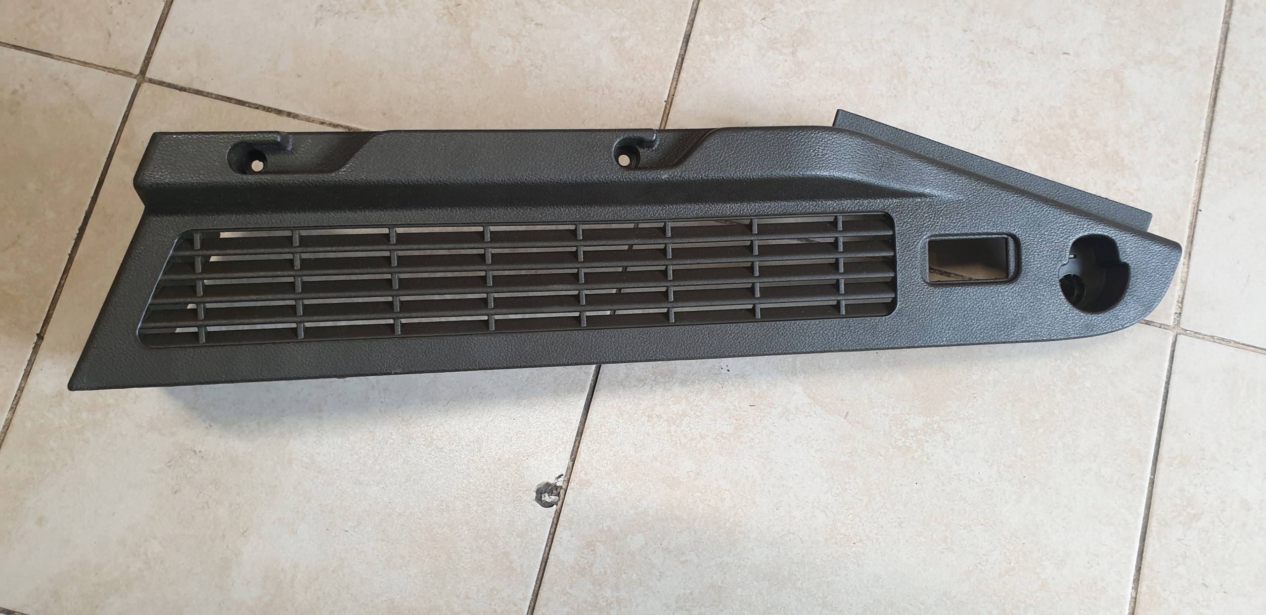 OSŁONA OBUDOWA BOCZEK BAGAŻNIKA PRAWY AUDI A7 4G8