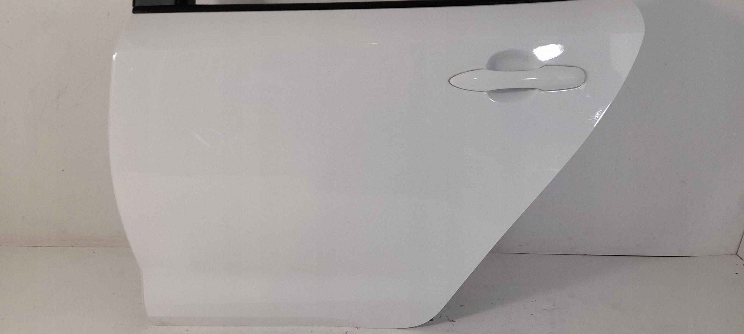 Toyota Corolla E21 Kombi door rear. left 040 (T545)
