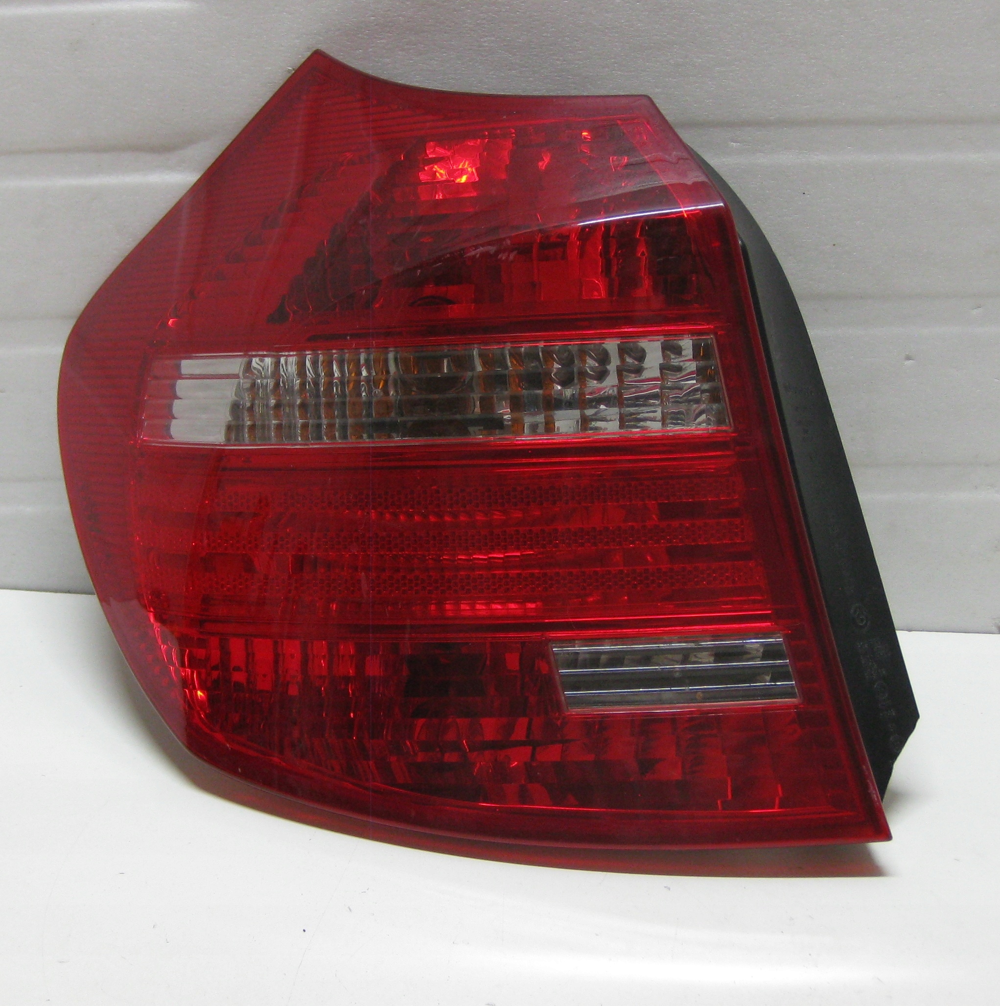 BMW E87 08R light rear part rear left 7164955
