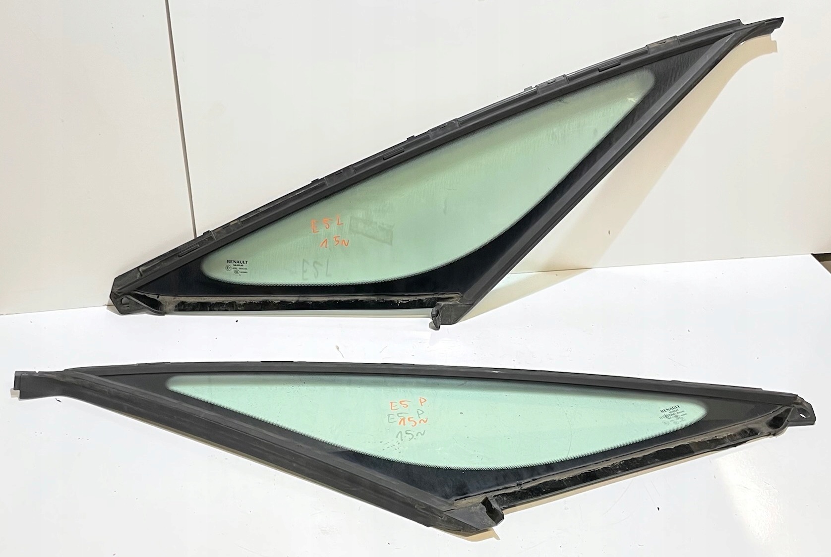 RENAULT ESPACE V RIGHT WINDOW BODYWORK FRONT