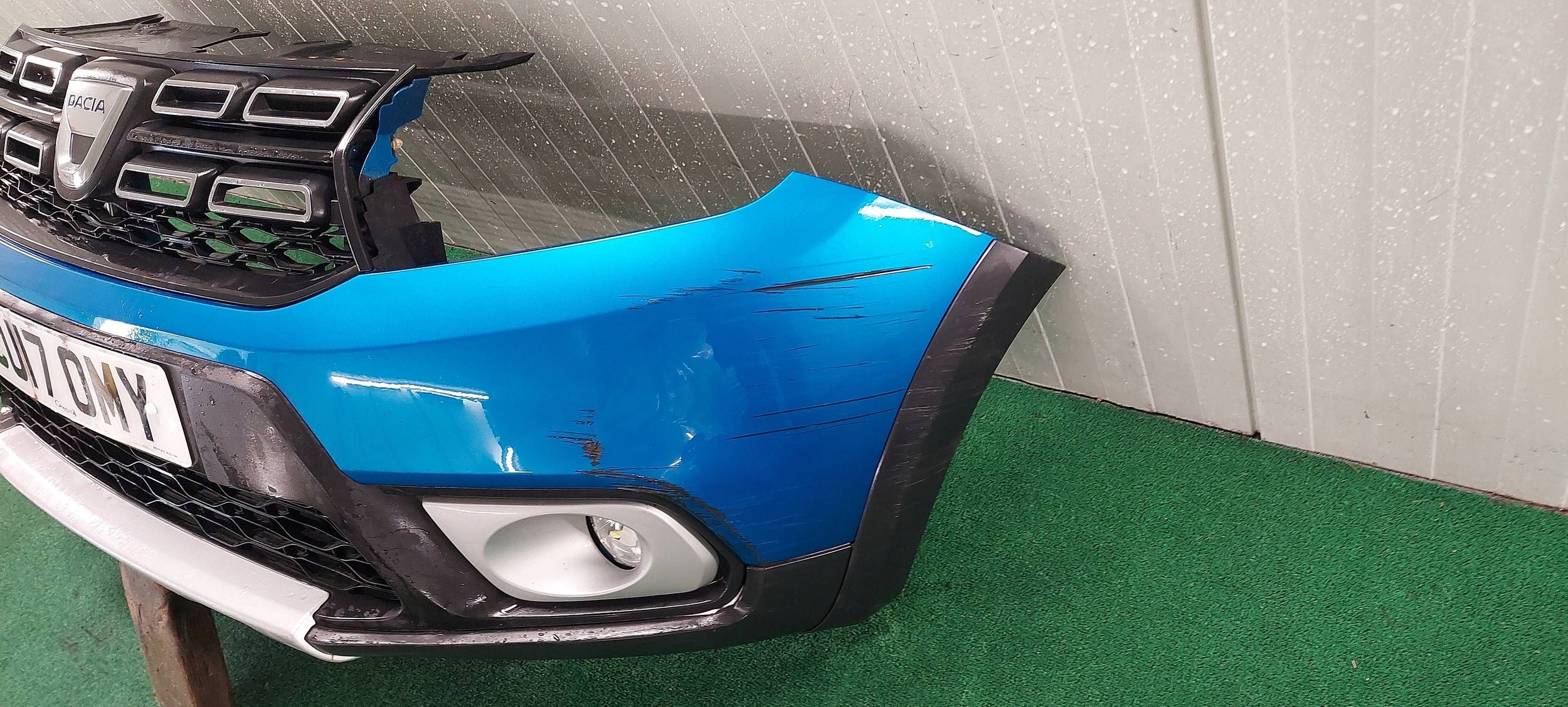 bumper front complete DACIA SANDERO STEPWAY 16-20 LAK: TERPL