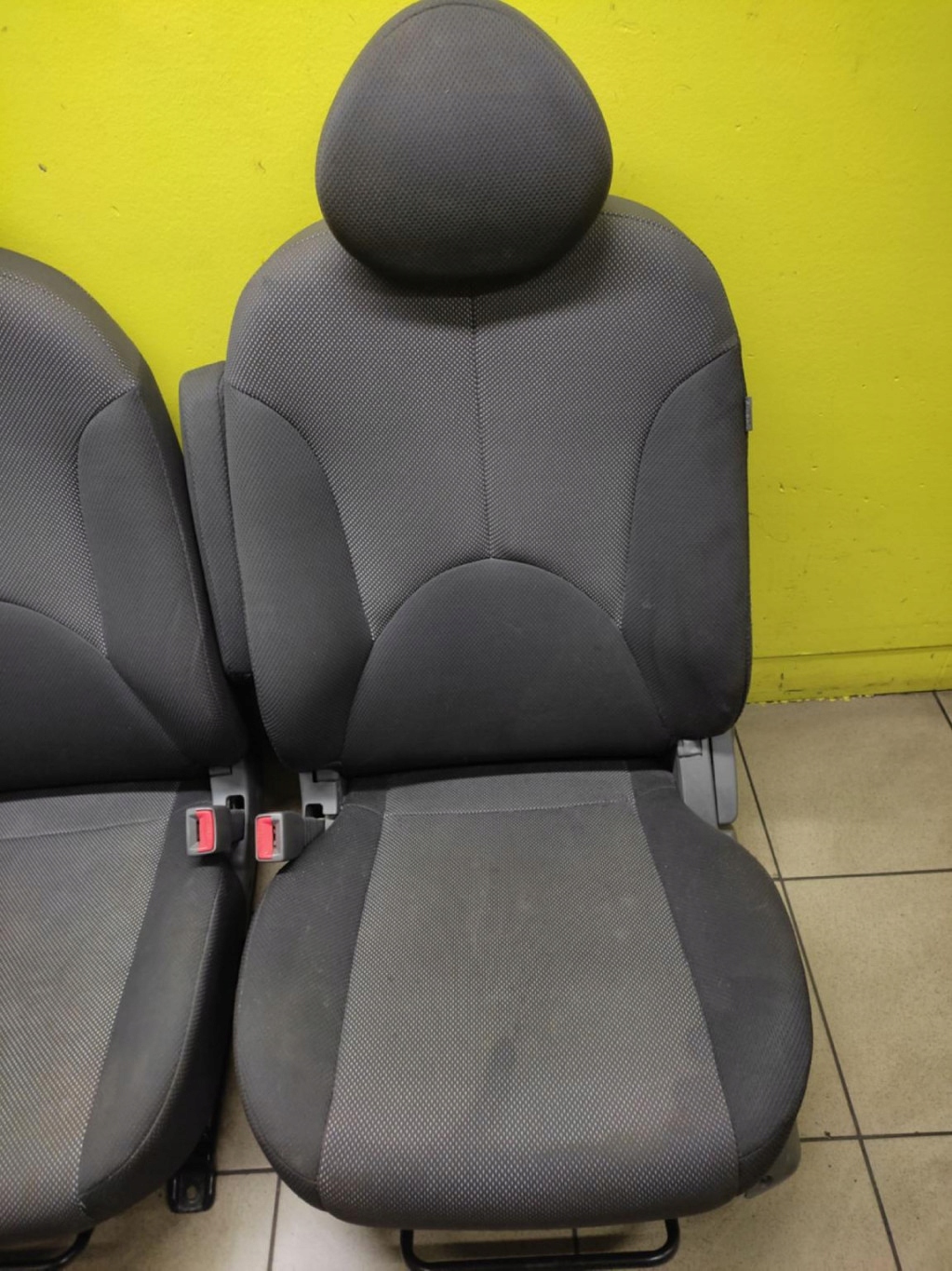 KIA RIO II seats front