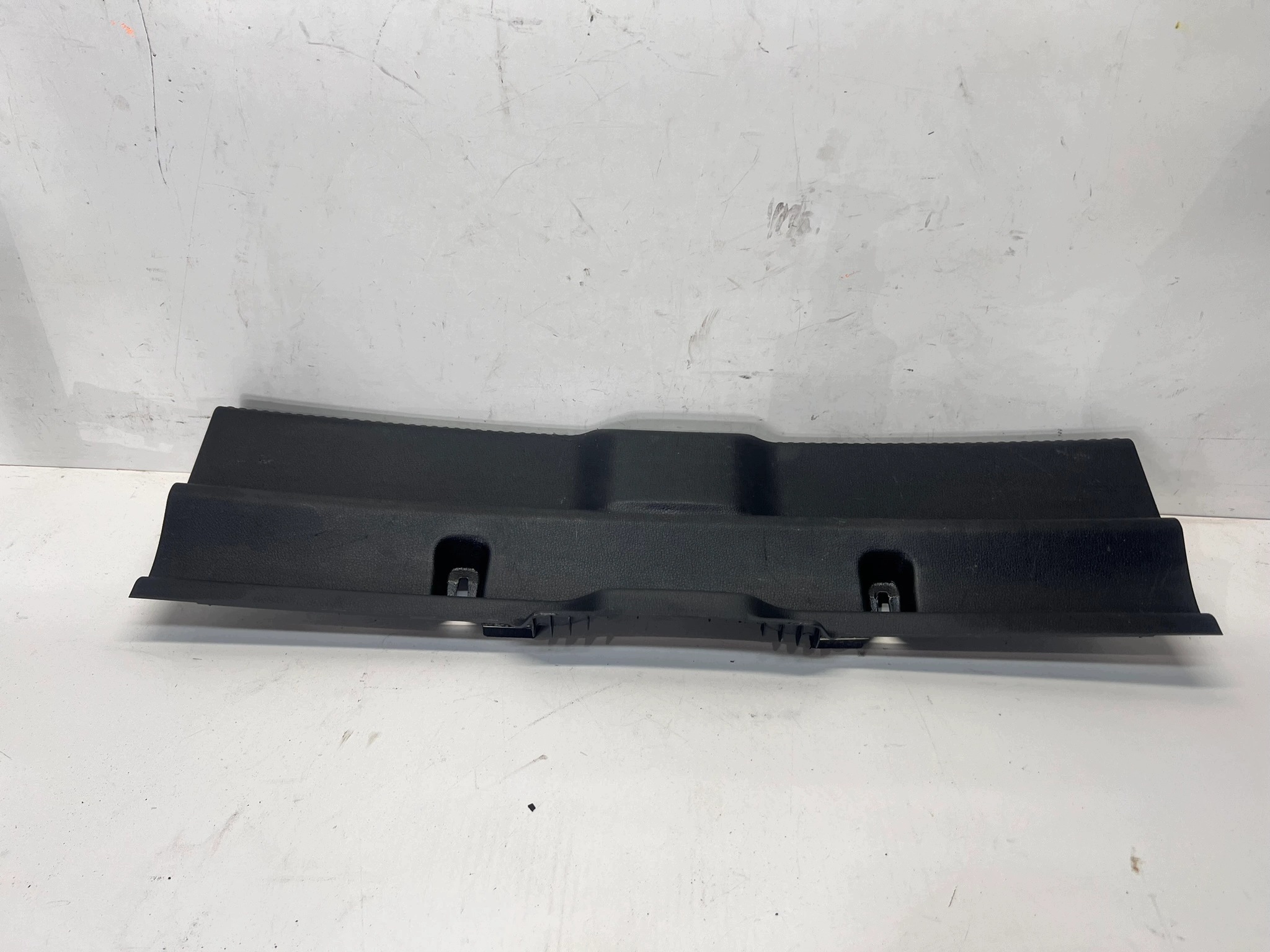cap supports rear part AUDI A3 8V 3 door 8V3863471D