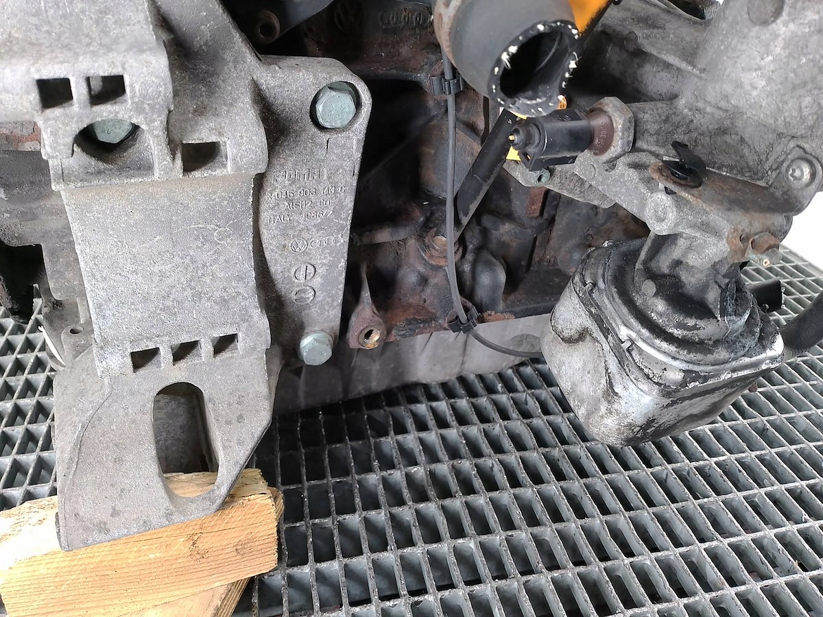 Двигатель volkswagen SHARAN 1.9 tdi auy