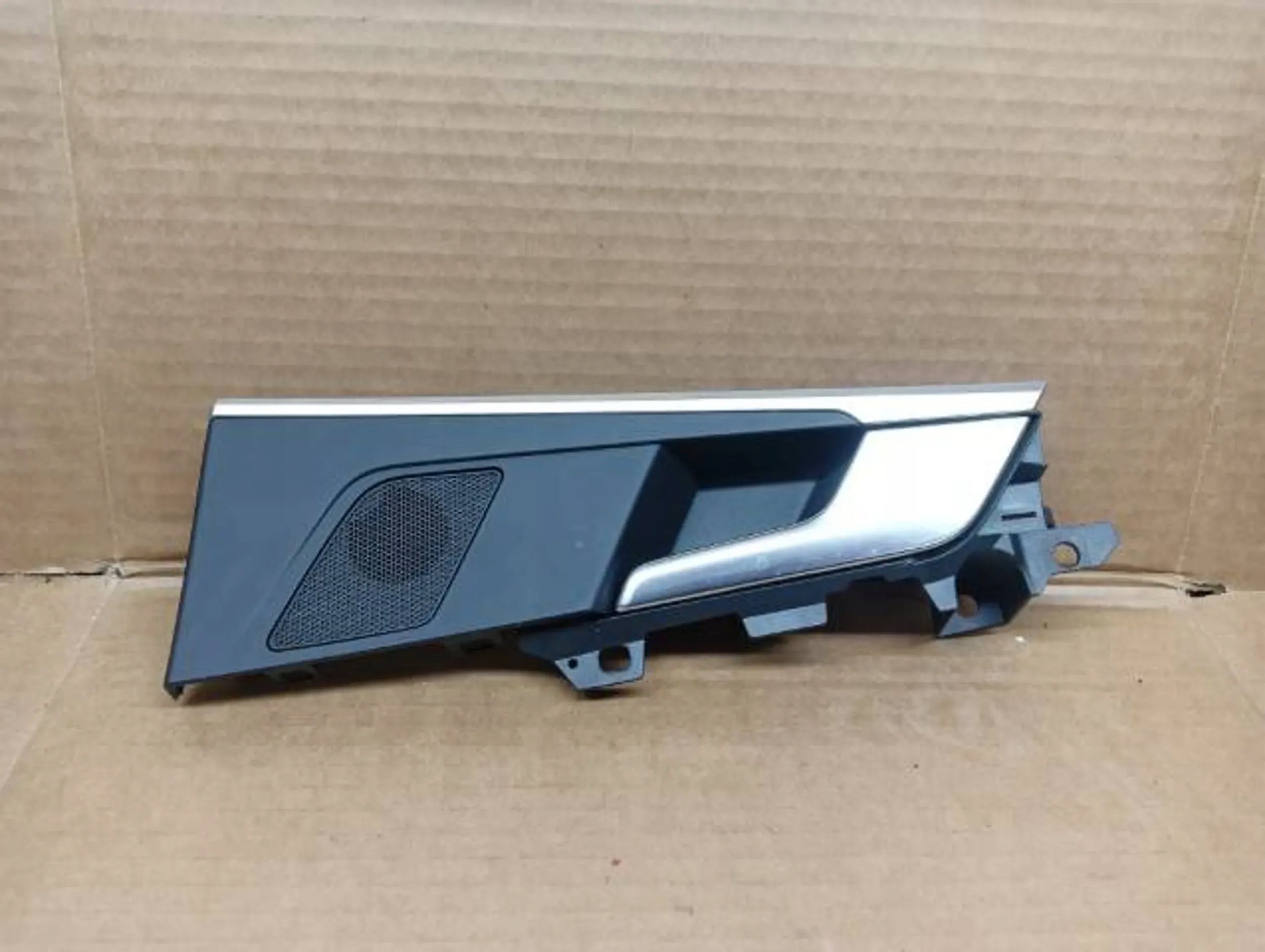 Audi A4 B9 ручка двери внутренняя 8W0959524