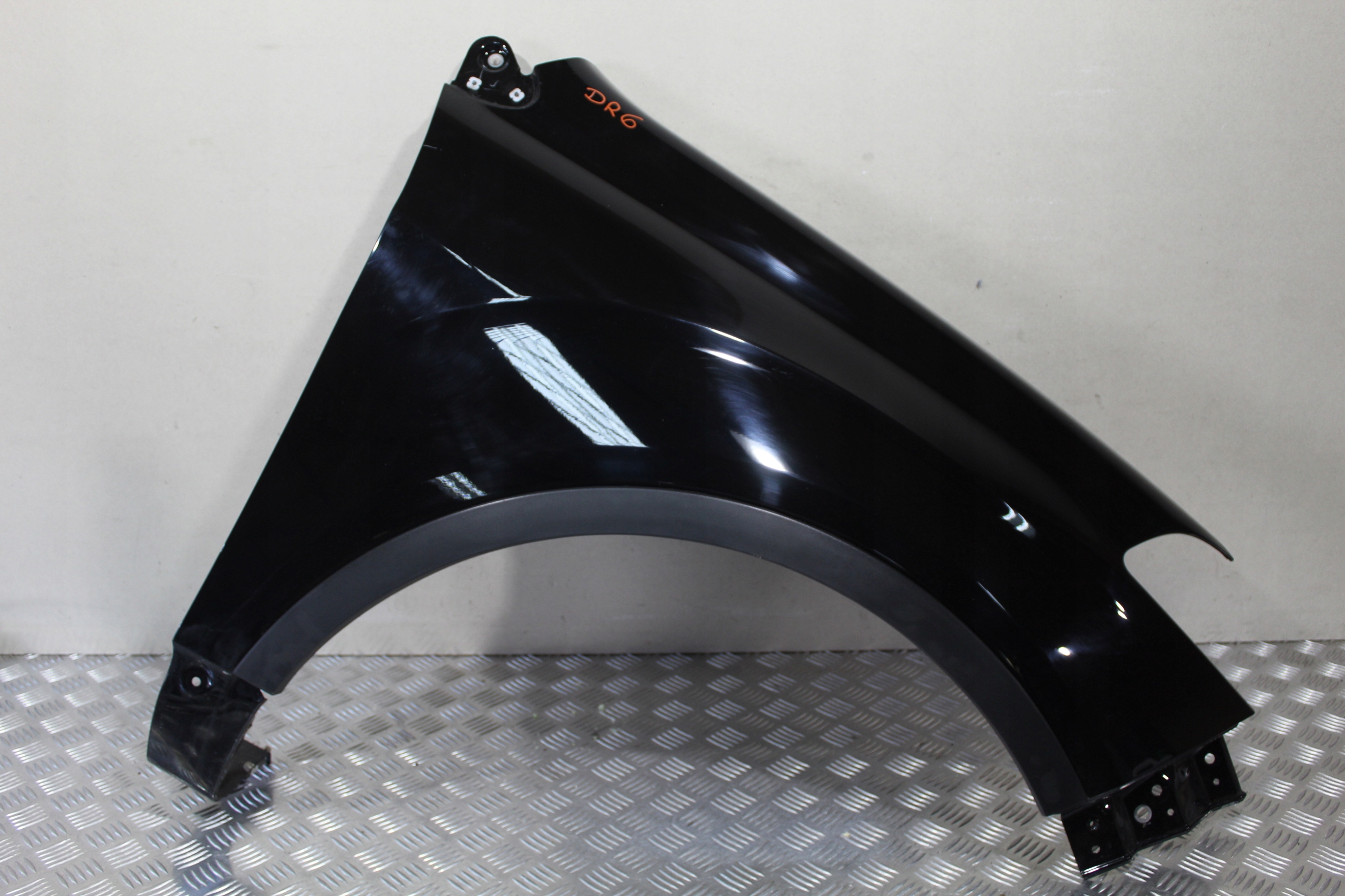 fender right front DR6 DR 6 CHERY TIGGO