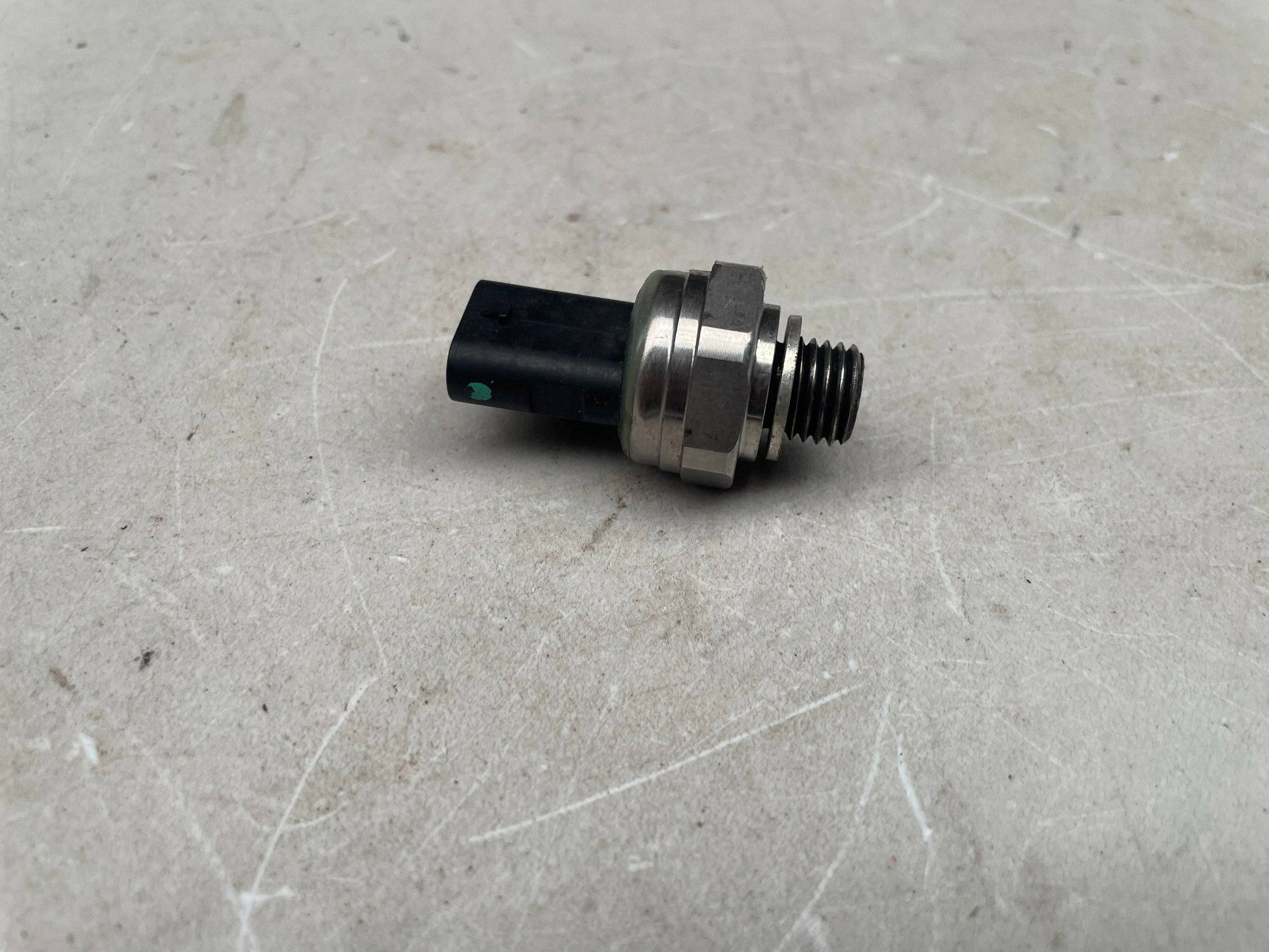 sensore pressione olio VOLKSWAGEN T-ROC 05E906277A @M