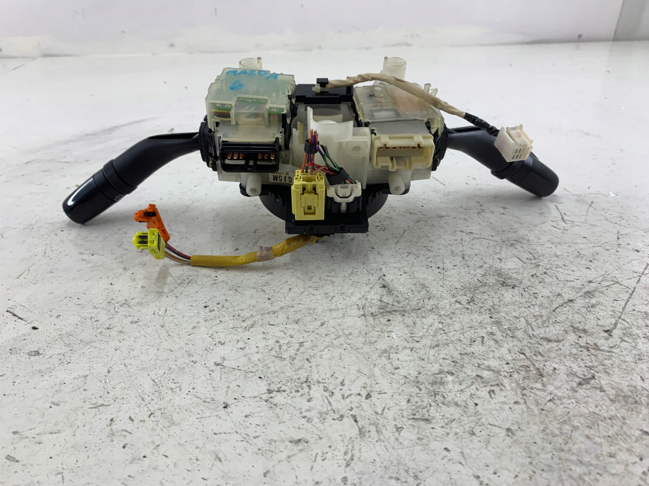 MAZDA 6 GG steering wheel levers and controls ring GJ5M