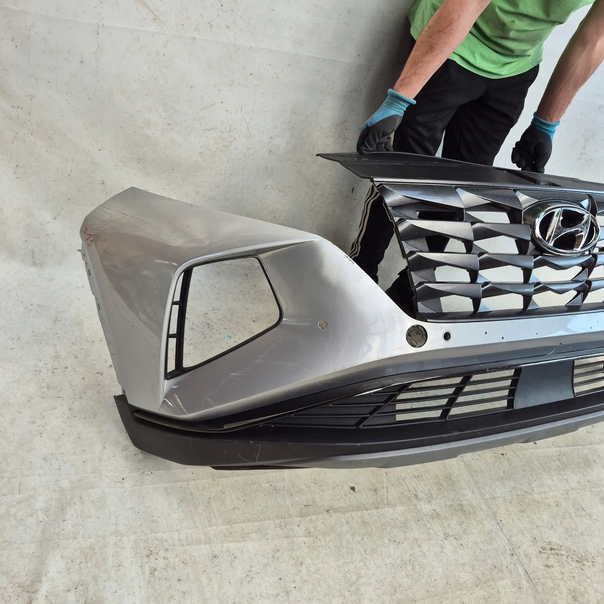 HYUNDAI TUCSON IV 4 20-> bumper front front PDC