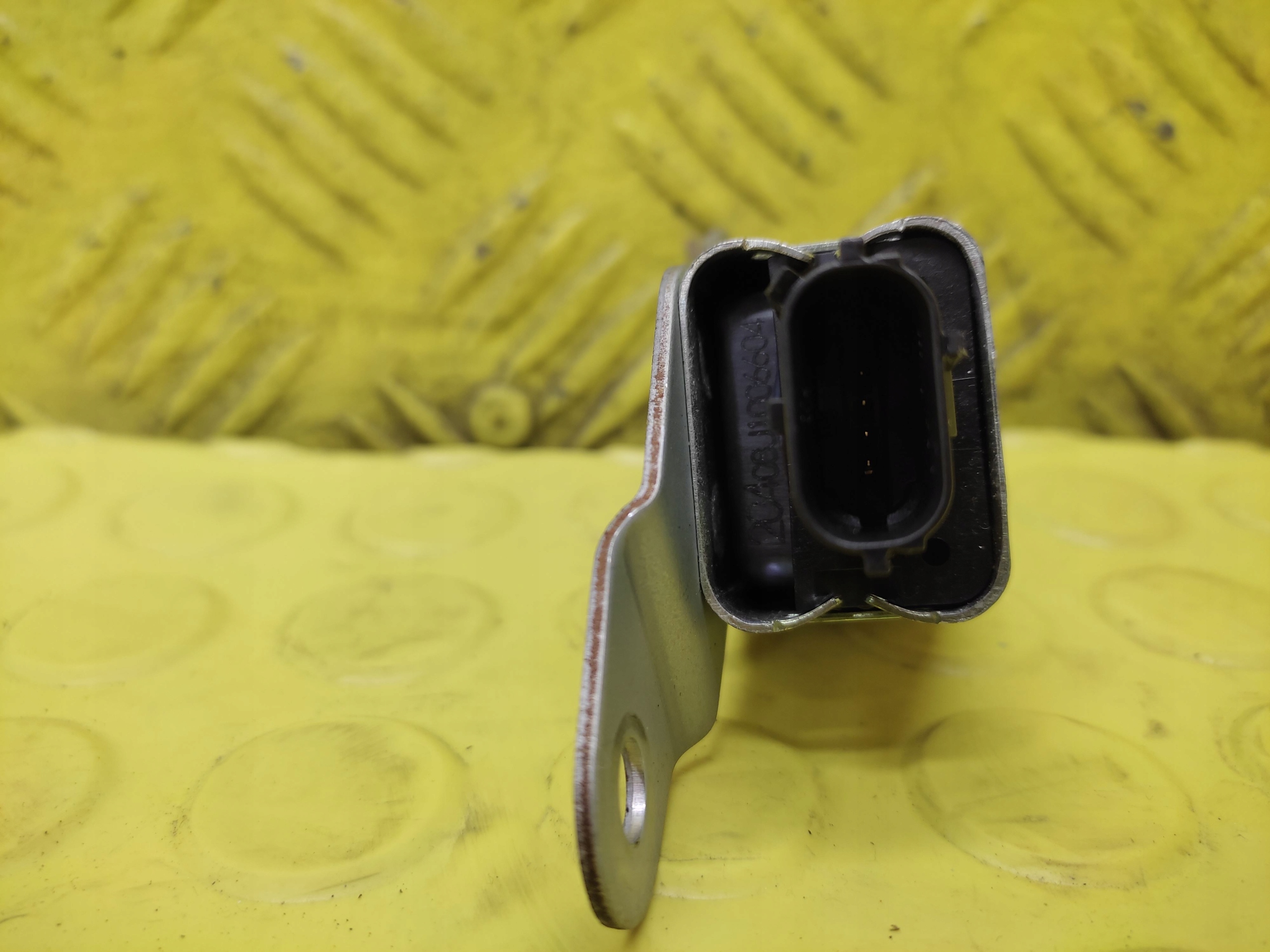 DAIHATSU CUORE VII Crashsensor Drucksensor 89860B2060