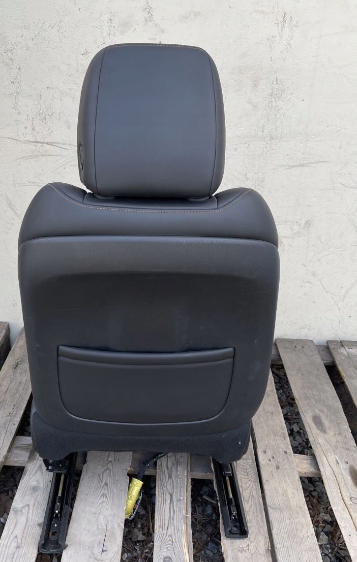 O7 CADILLAC CT5 SPORT V 2019 - seat right front leather electrical 13512950
