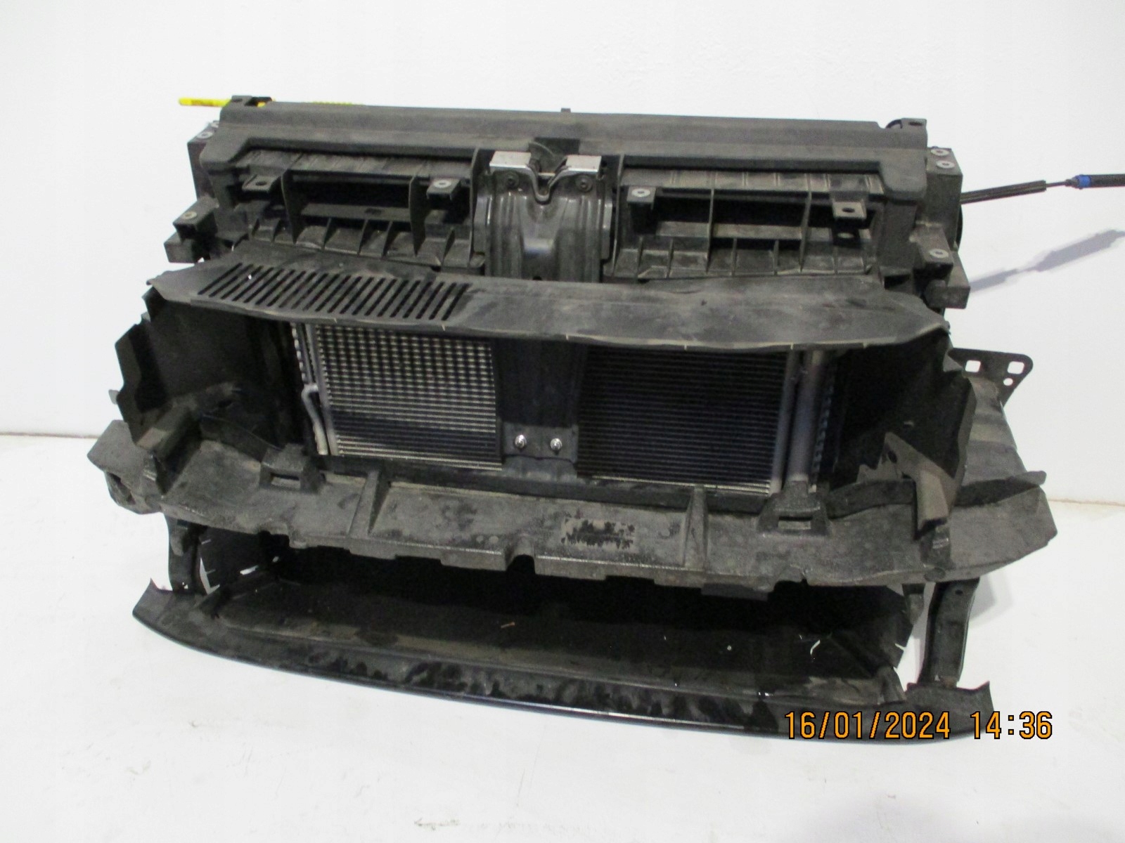 Pas przedni chłodnice SEAT TARRACO 5FJ