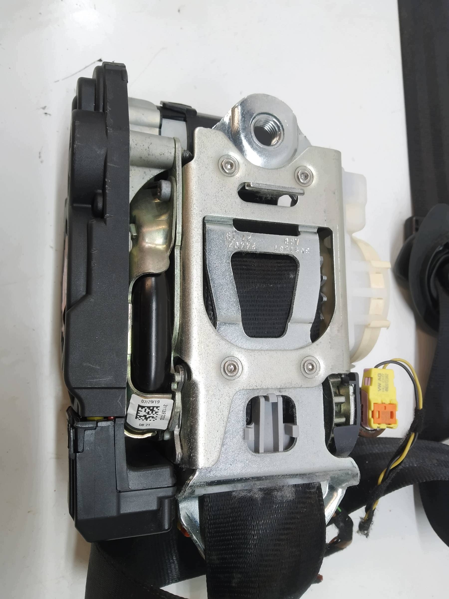 tension belt safety left front driver´s 309764800001 Audi A6 V (2018-) C8