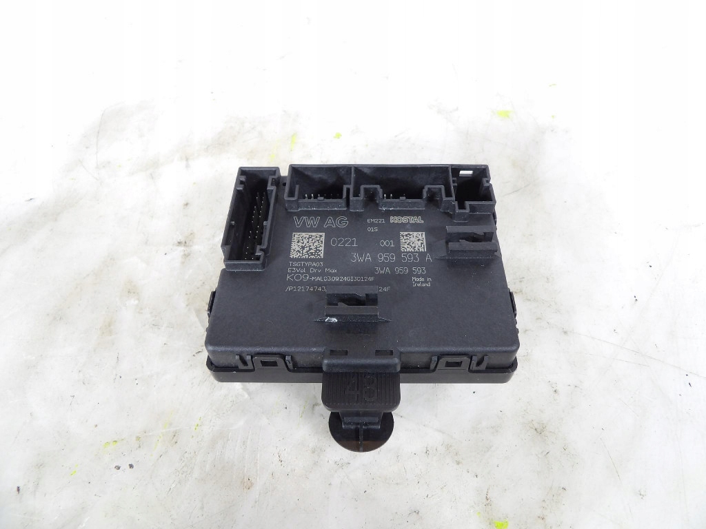SKODA SUPERB IV 4 module control unit door left front 3WA959593A