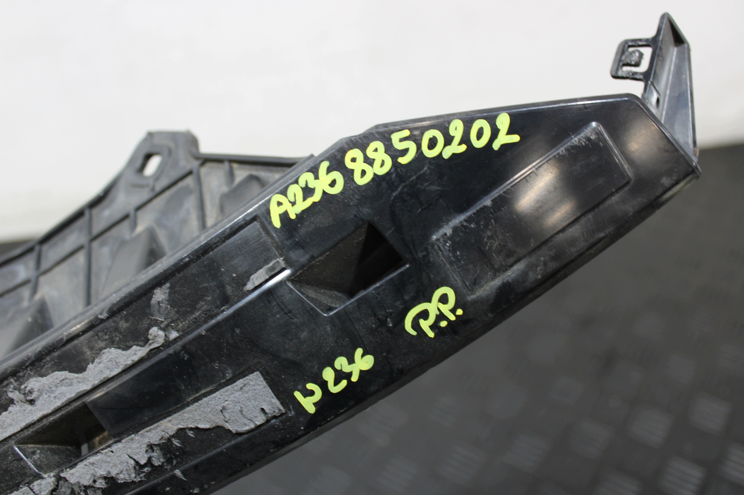 support holder right front A2368850202 MERCEDES-BENZ CLE 236 W236