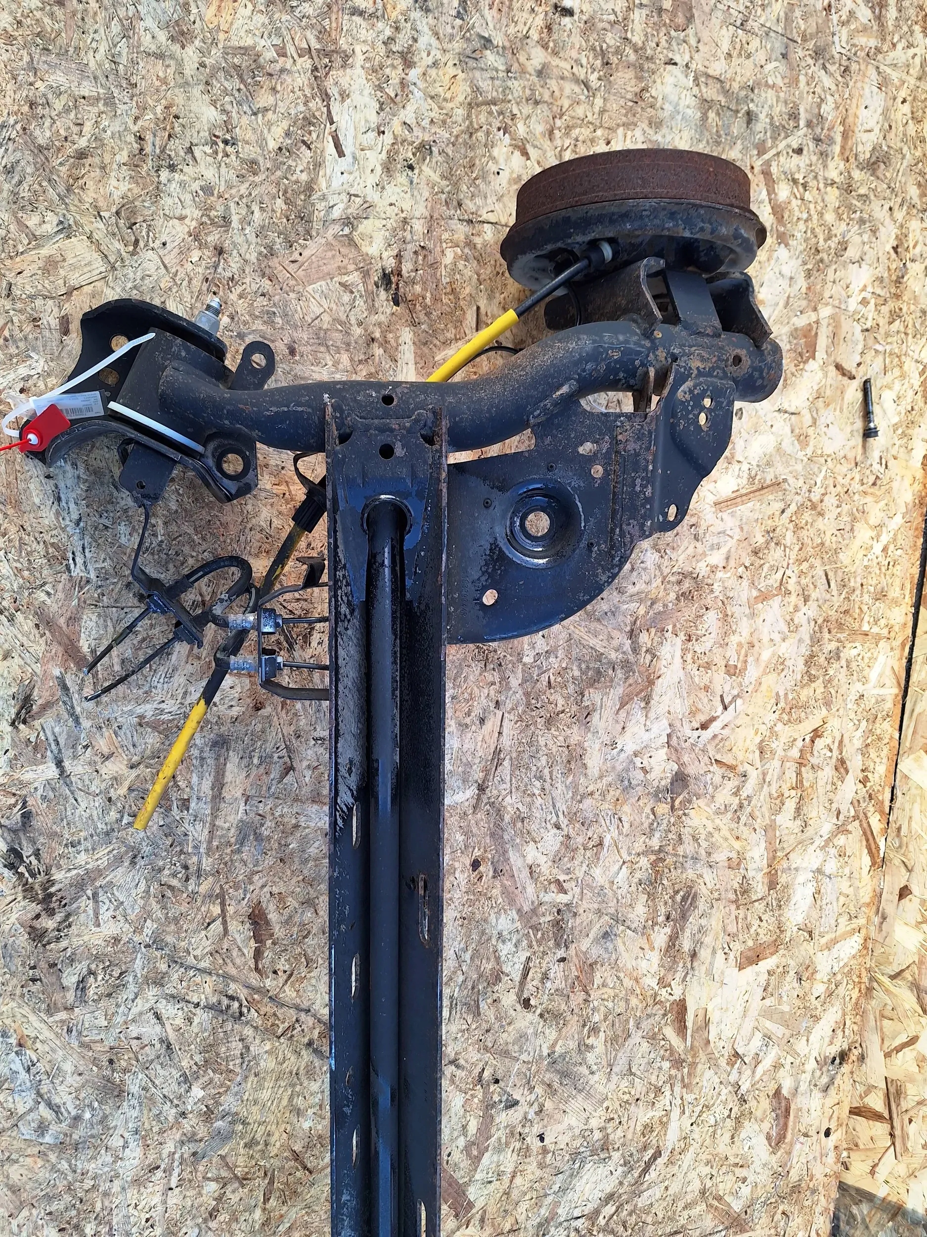 axis rear part RENAULT CLIO III MODUS 05