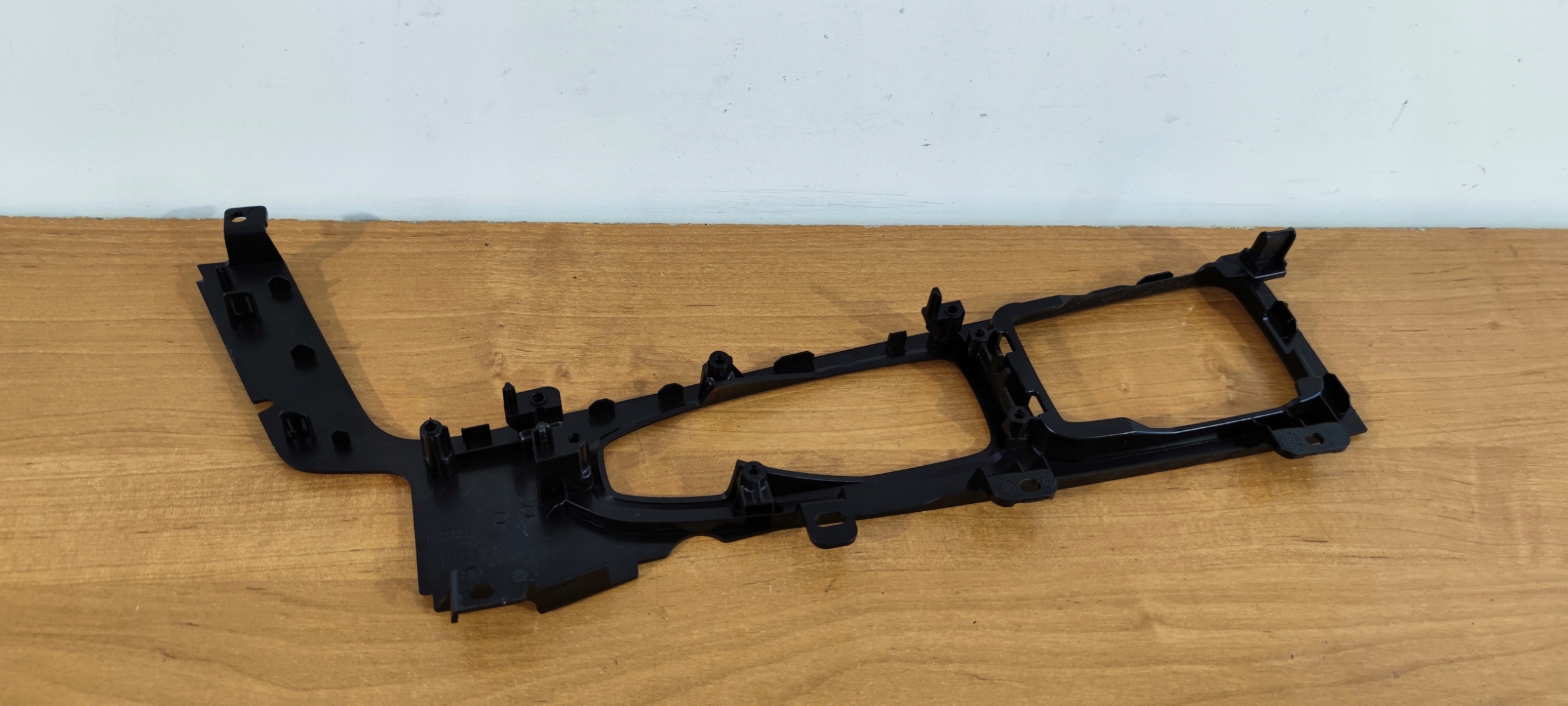 VOLVO XC60 II frame PANEL cover TUNELU central