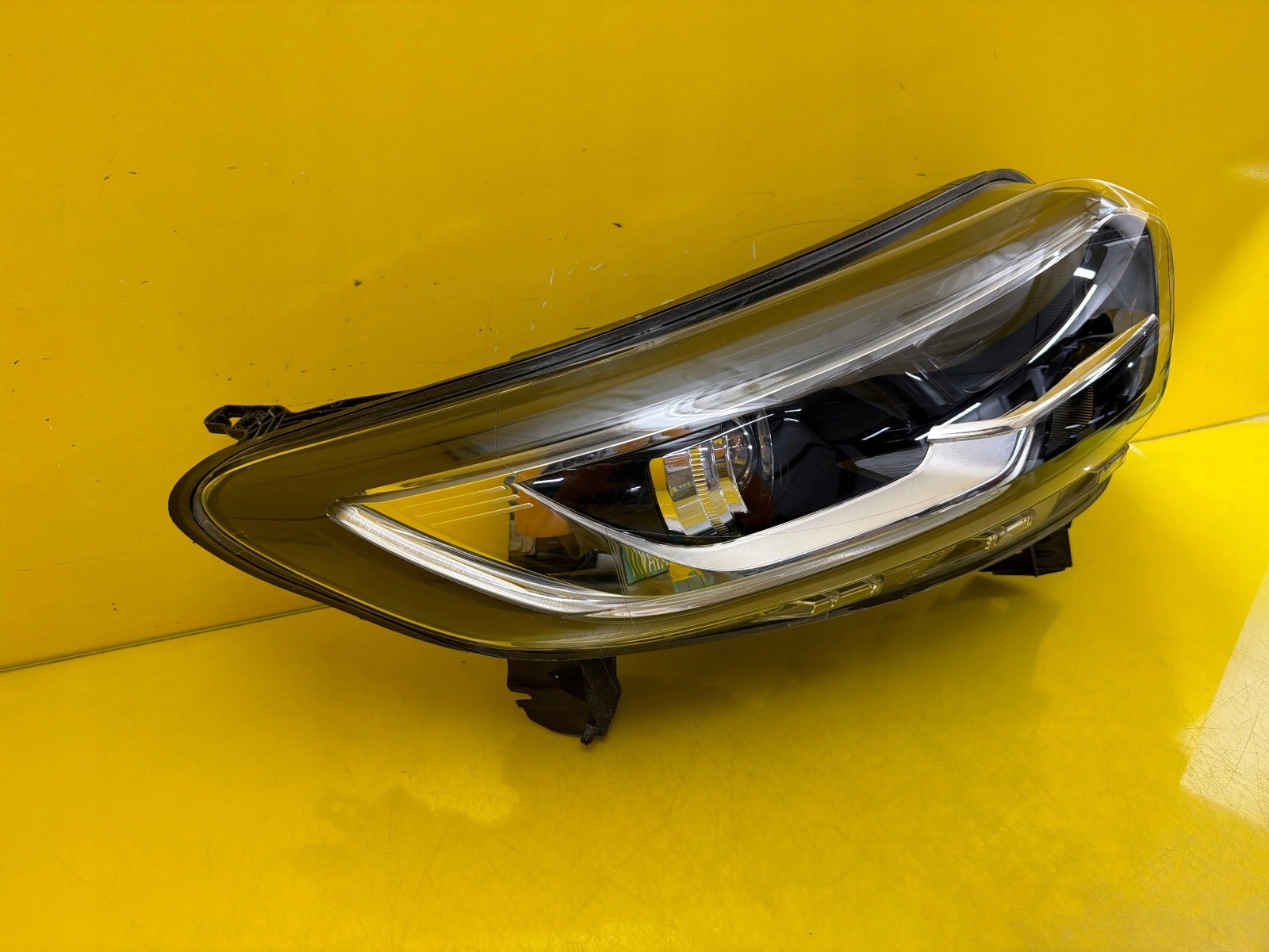 light right front Renault Kadjar Led 260104607R