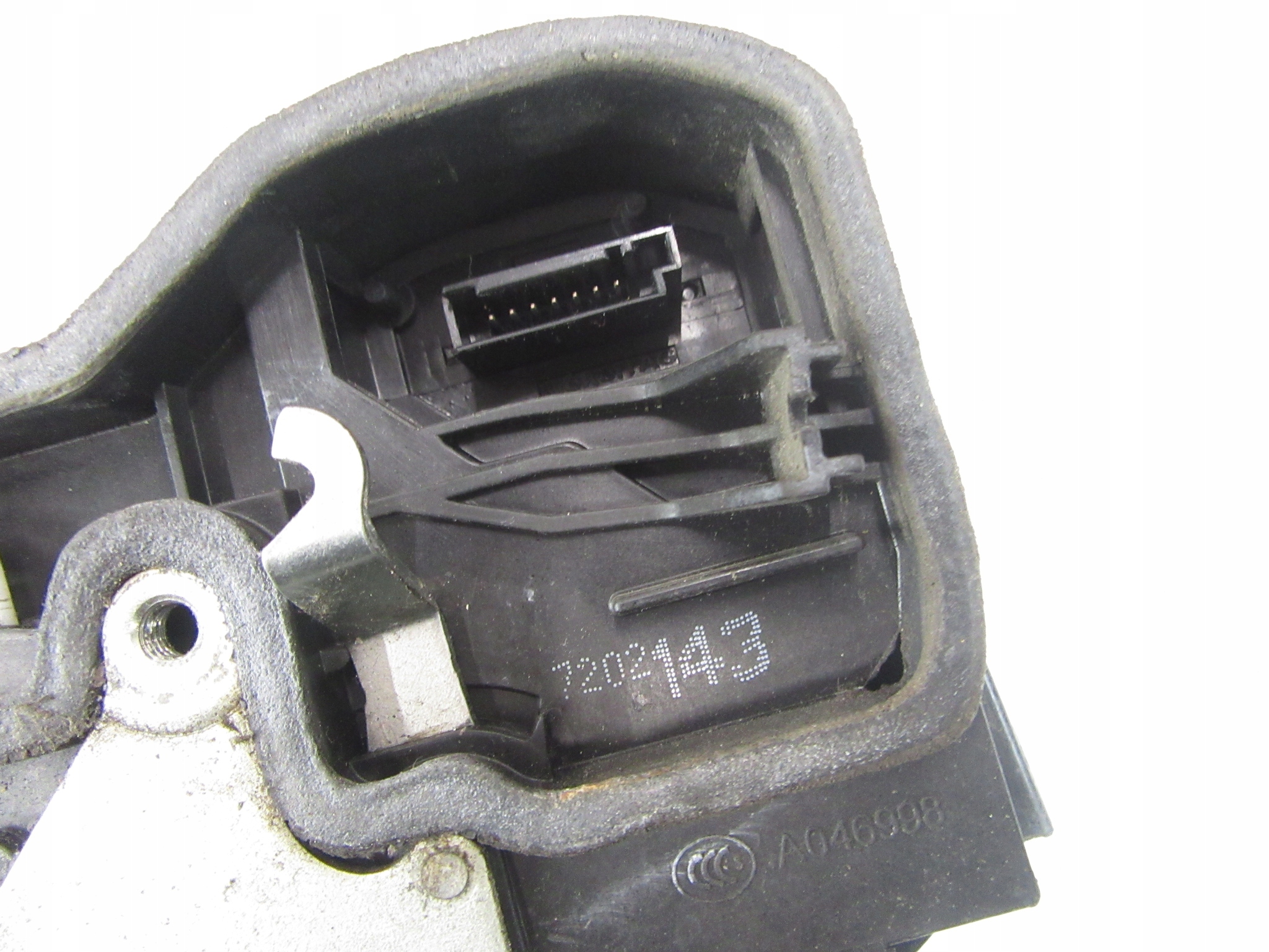 lock left front BMW e60 e61 e65 e70 e83 e84 e90 e91 F01 F10 F22 F25 EU