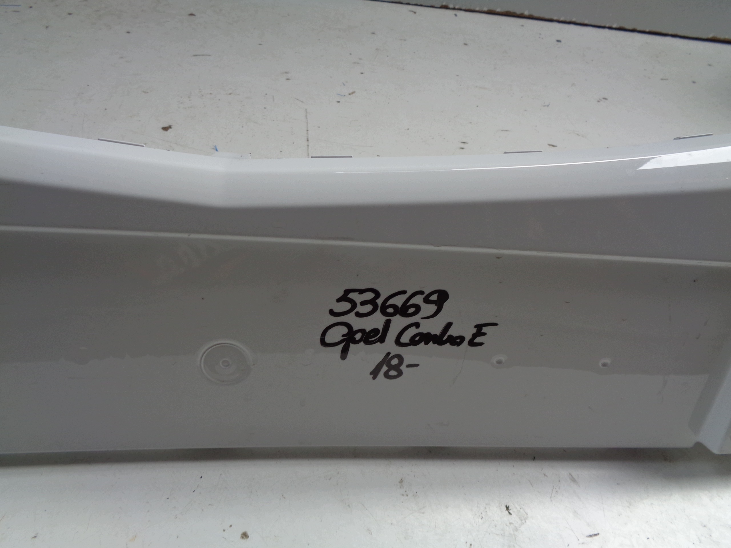 Frontstoßstange OPEL COMBO E 18- NR 53669