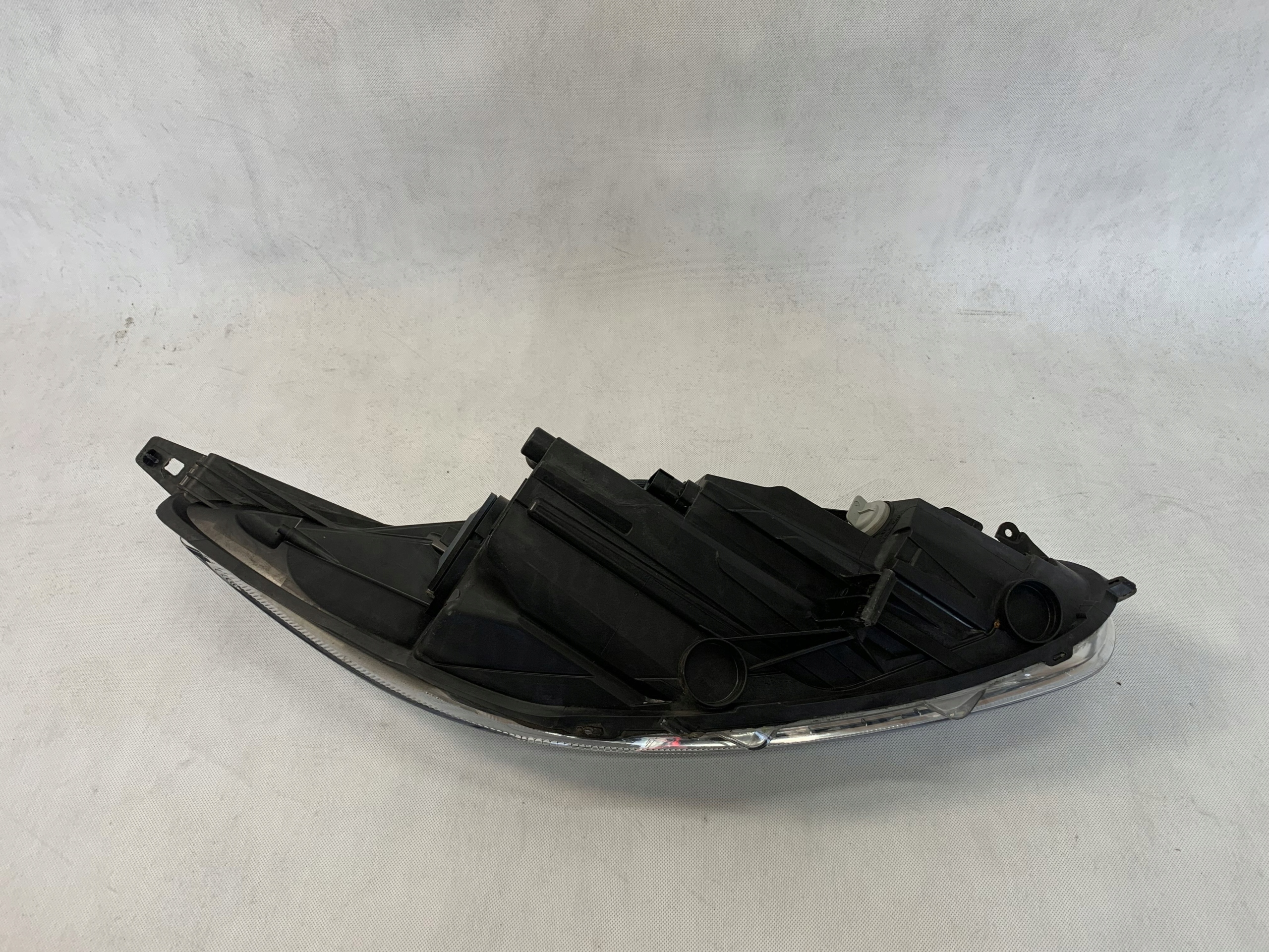 light front left reflektor Ford Fiesta mk7 FL 12-18 C1BB-13W030-CD 02.26