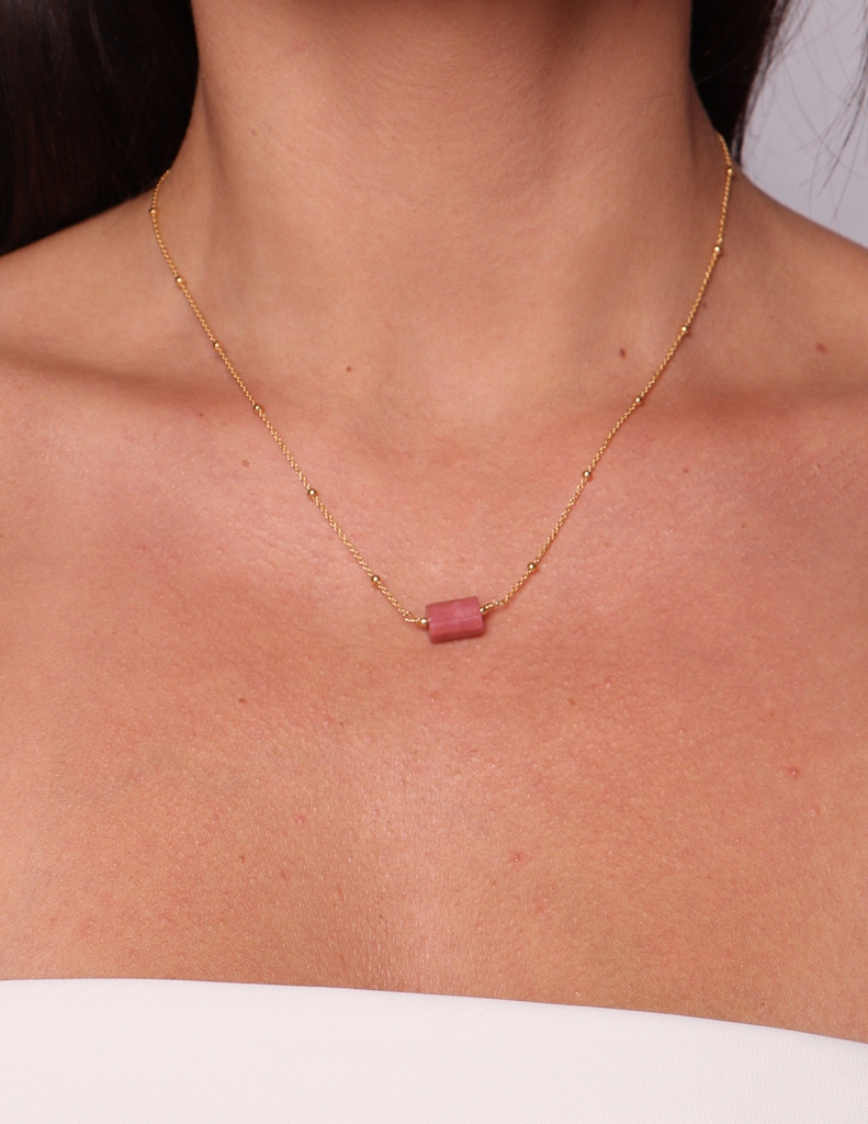 Řetízek pozlacený rodonitem