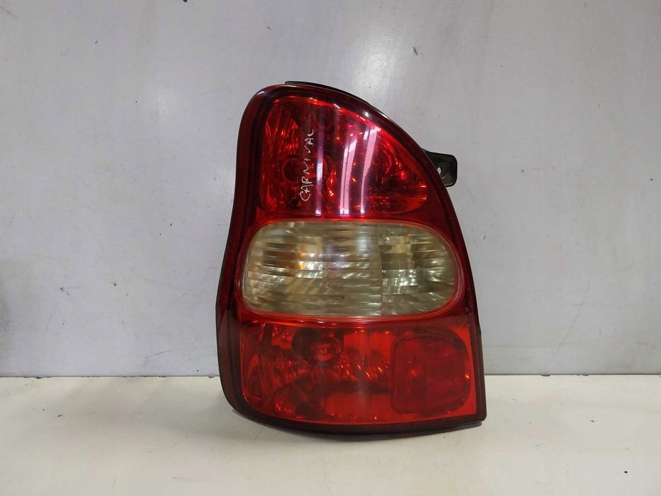 light left rear part Kia Carnival Europa
