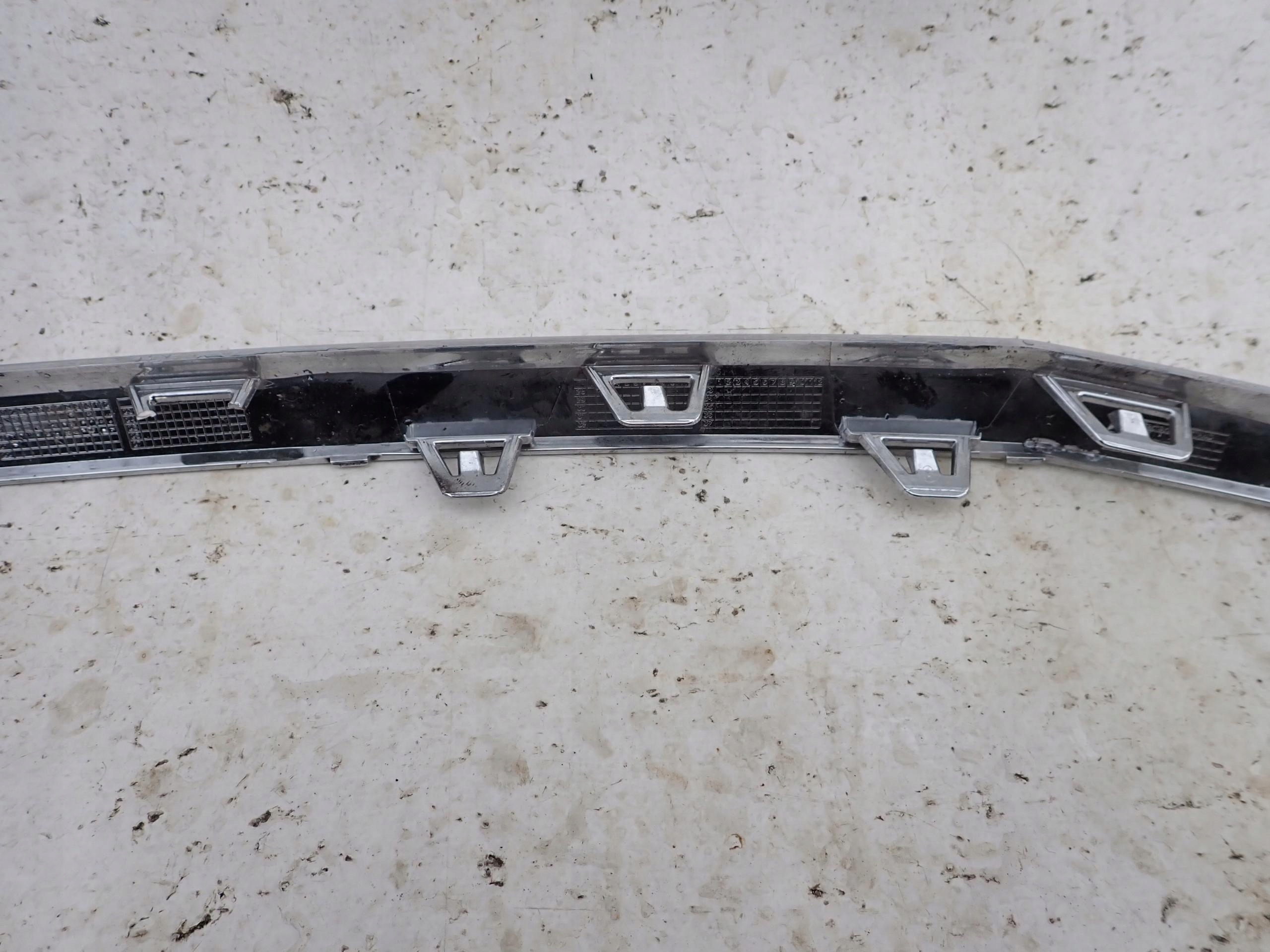 VW T6 LIFT 7LA 19- moulding CHROM GRILLA