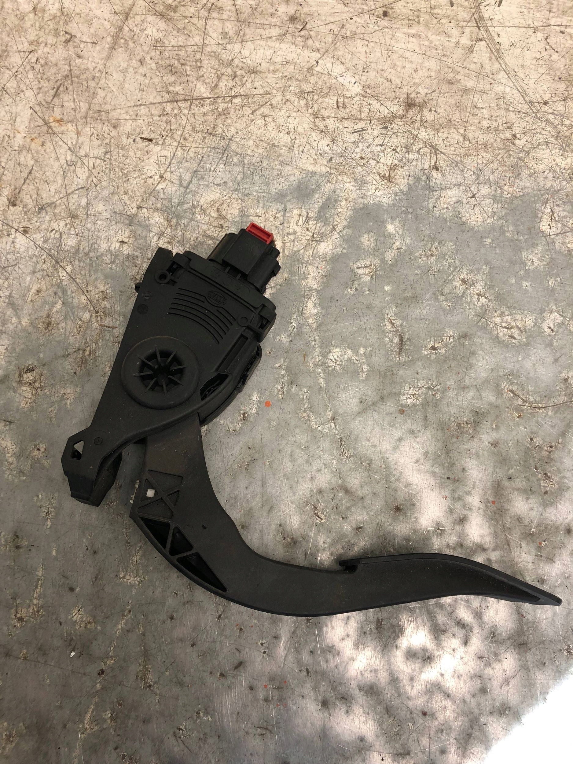 Gaspedal AUDI Q5 8K1723523