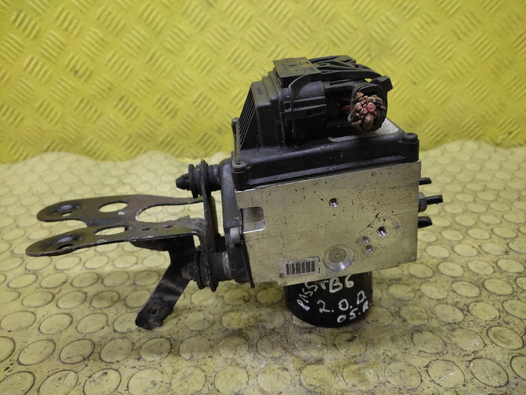 VW PASSAT B6 pumpa ABS 3C0614095N