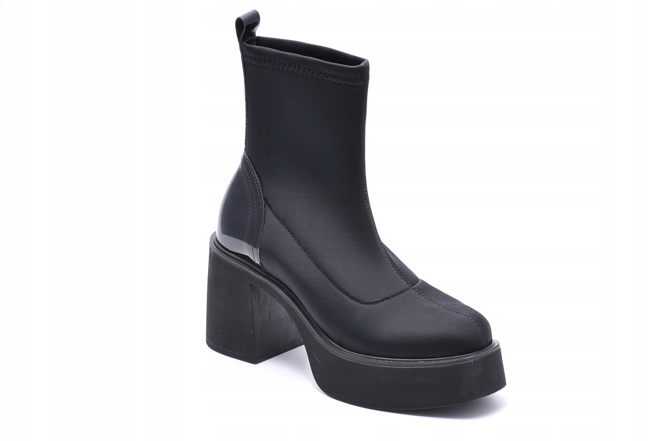 

Botki Venezia 843120600 Czarne Rozmiar 38