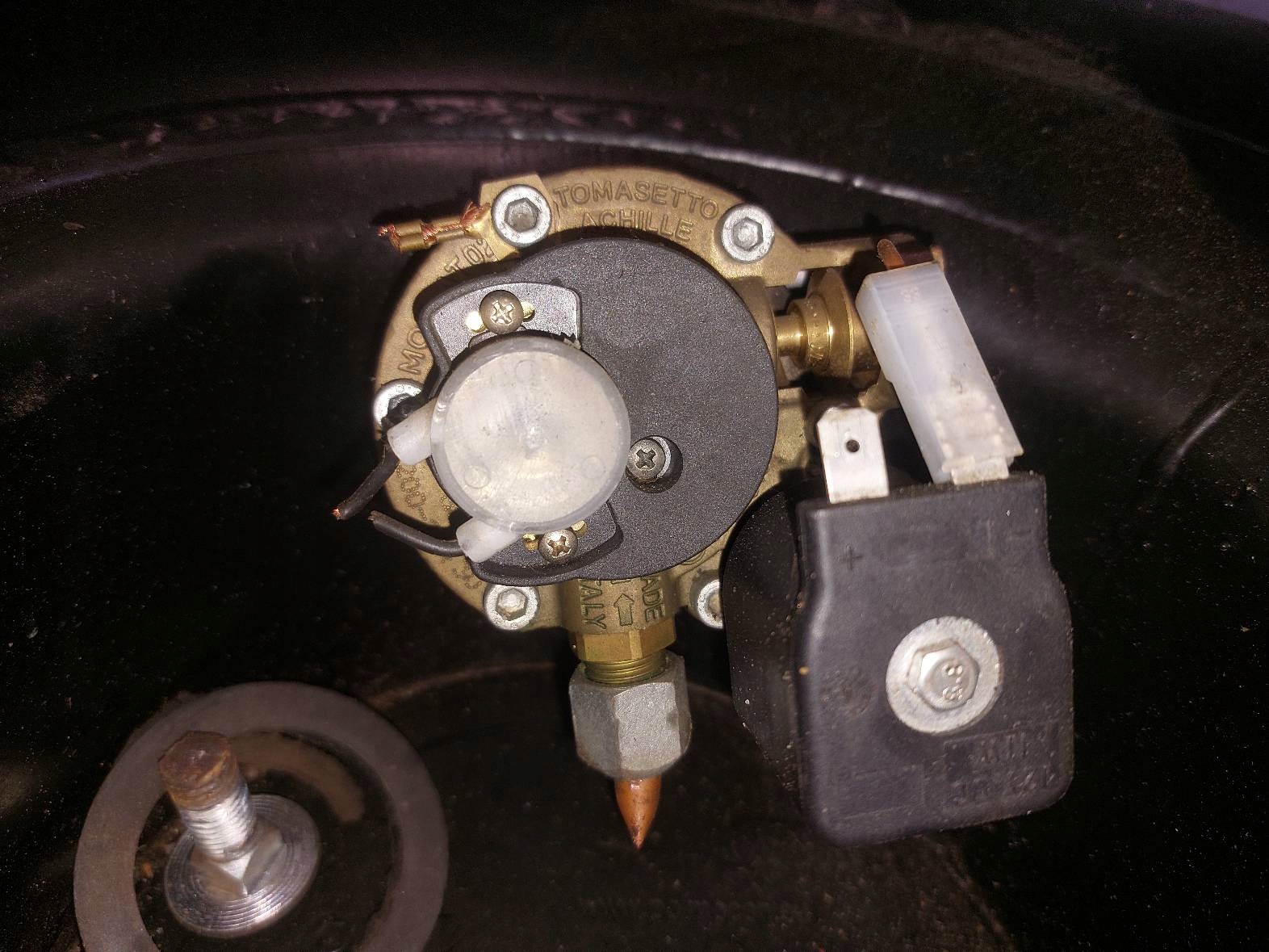 BUTLA GAZOWA LPG 42L 2027R W KOŁO PAPIER + ZAWÓR Producent części Polmocon