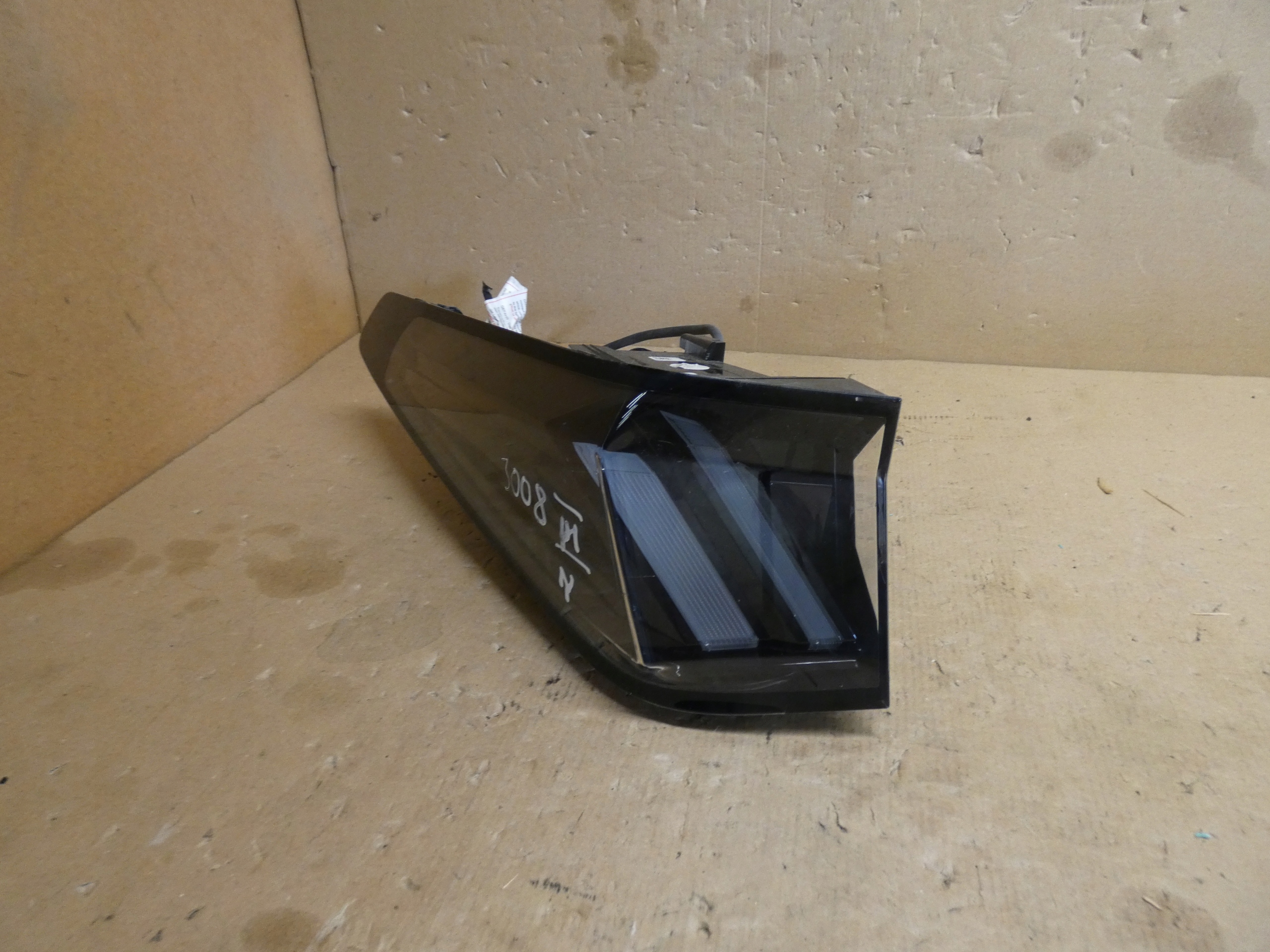 light rear part left PEUGEOT 3008 III 24- EV 9840202680