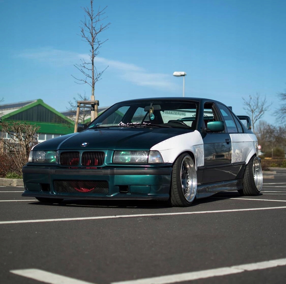 FELONY BMW E36 SEDAN 2 ELEMENTY PRZEDNIE LEWY + PRAWY NOWY PODKŁAD 50mm