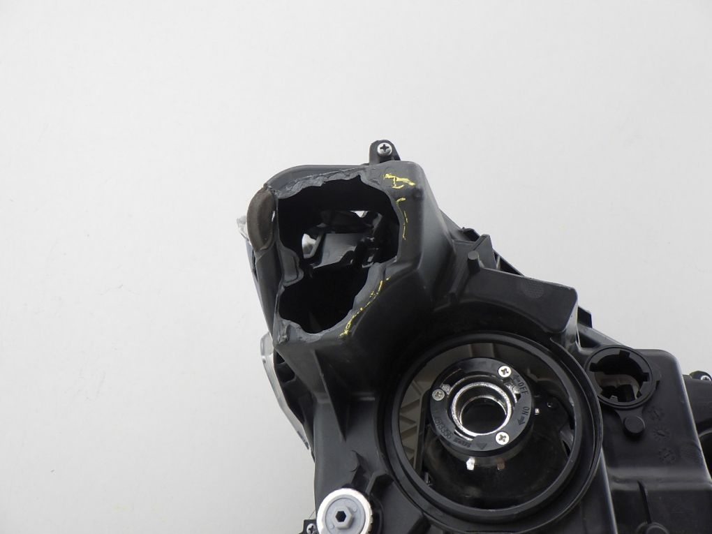 TOYOTA YARIS CROSS FULL LED light left front