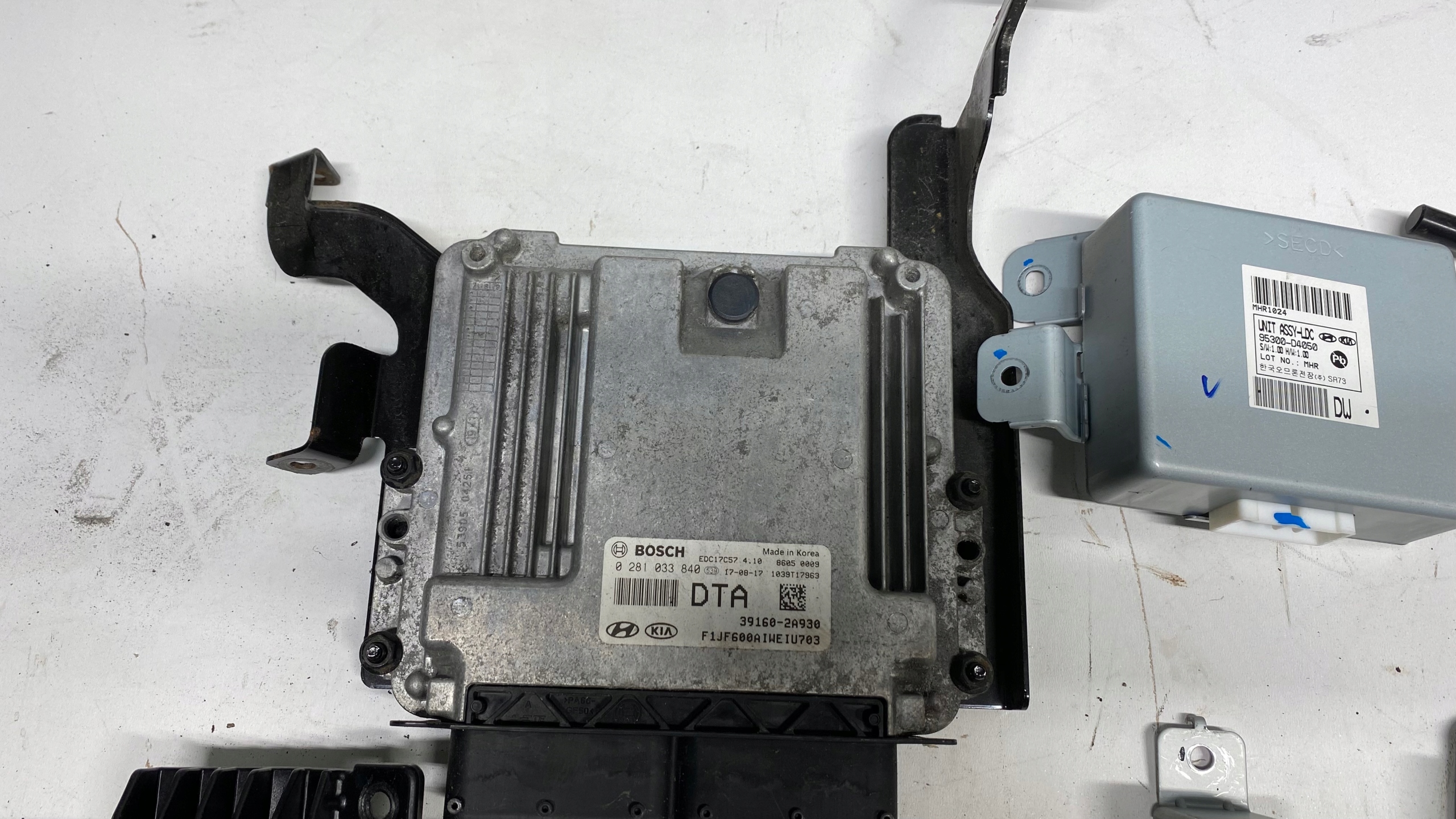 KIA OPTIMA IV 1.7 CRDI AUTOMAT running board STARTOWY control unit ignition module
