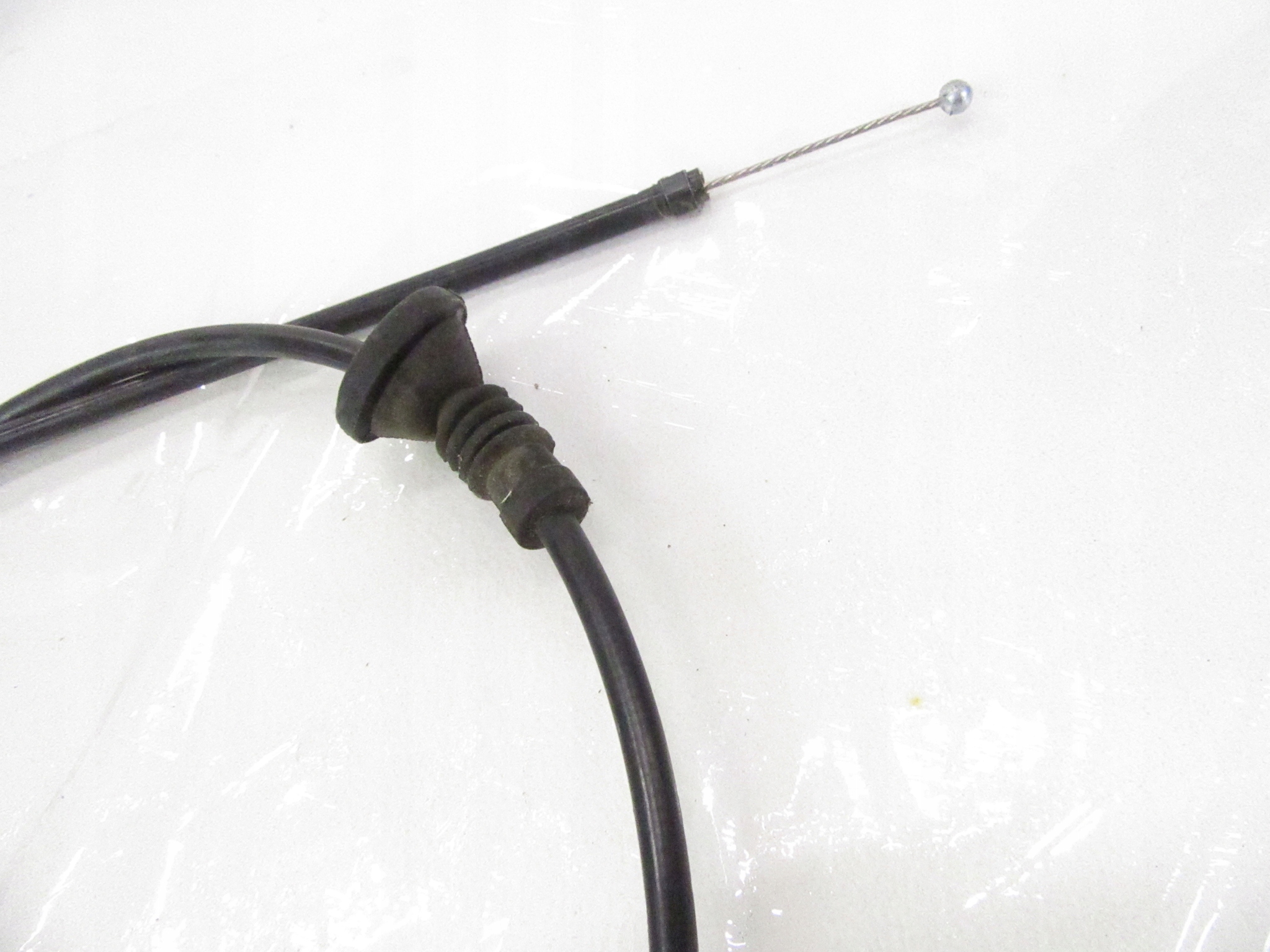 Mécanisme pour l’ouverture du capot Câble BMW e81 e84 e87 e88 e90 e91 e92 e93 EUROPA