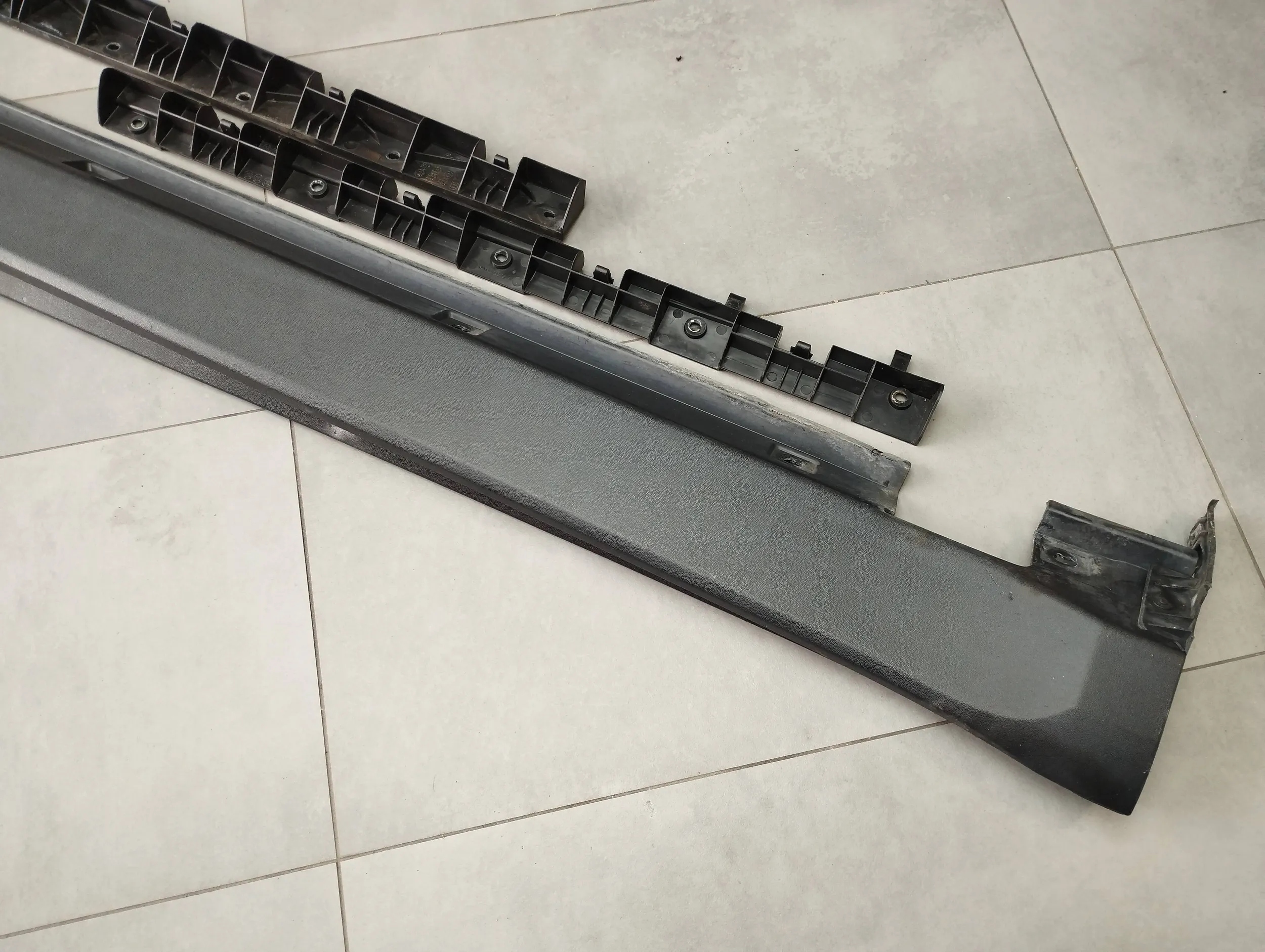 Mercedes ML W164 moulding threshold A1646900240