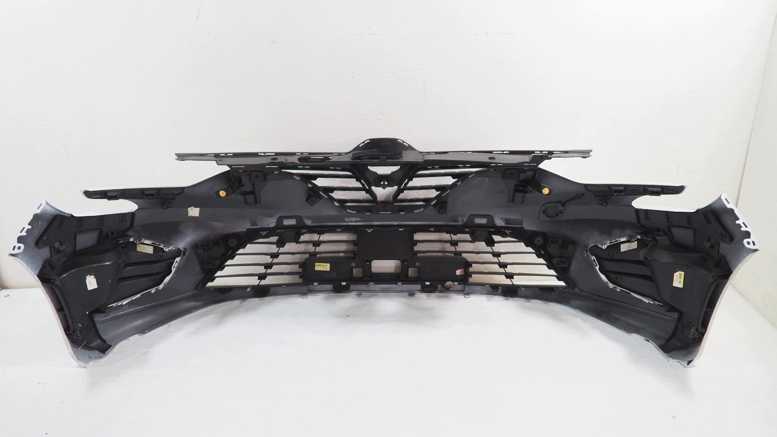 Renault Clio V bumper front front 620228351R